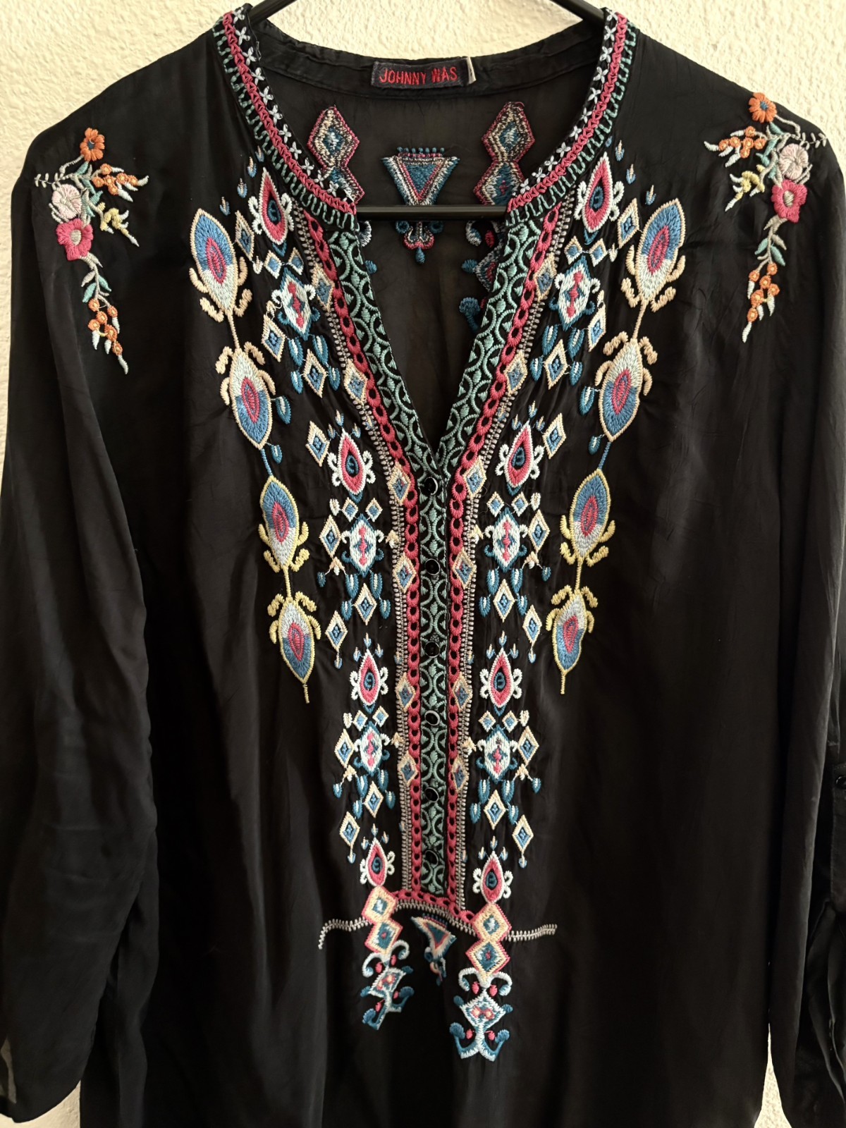 Johnny Was Blue Pink White on Black Embroidered Long Tab Sleeve Tunic Size XL