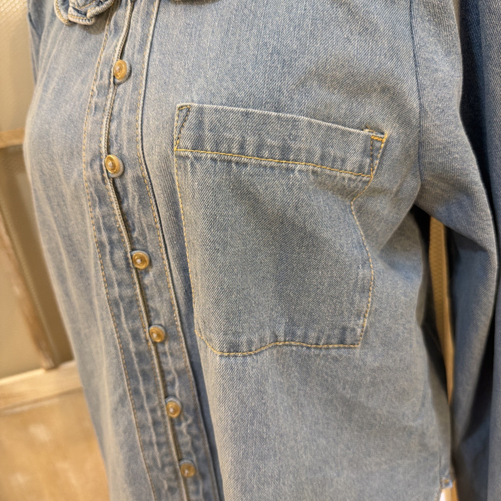 NWT~ Industry Republic Clothing Women’s Chambray Denim Ruffle Collar Medium.