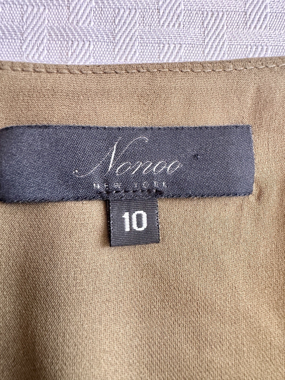Nonoo New York 100% Silk Lace Trim Blouse Black Olive Tan Size 10 Made in USA