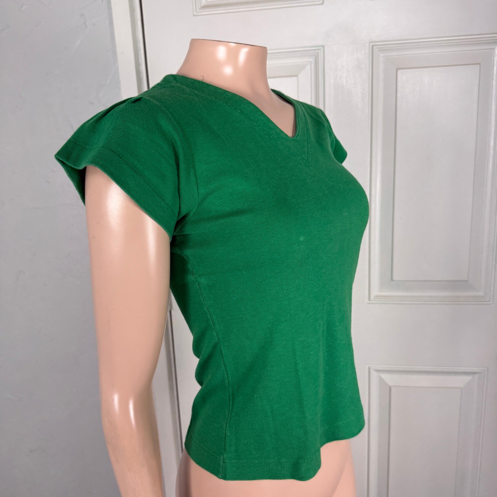 Vintage 80s 90s Baby Tee Top Shirt Small cotton Single Stitch V neck Casual X3-9