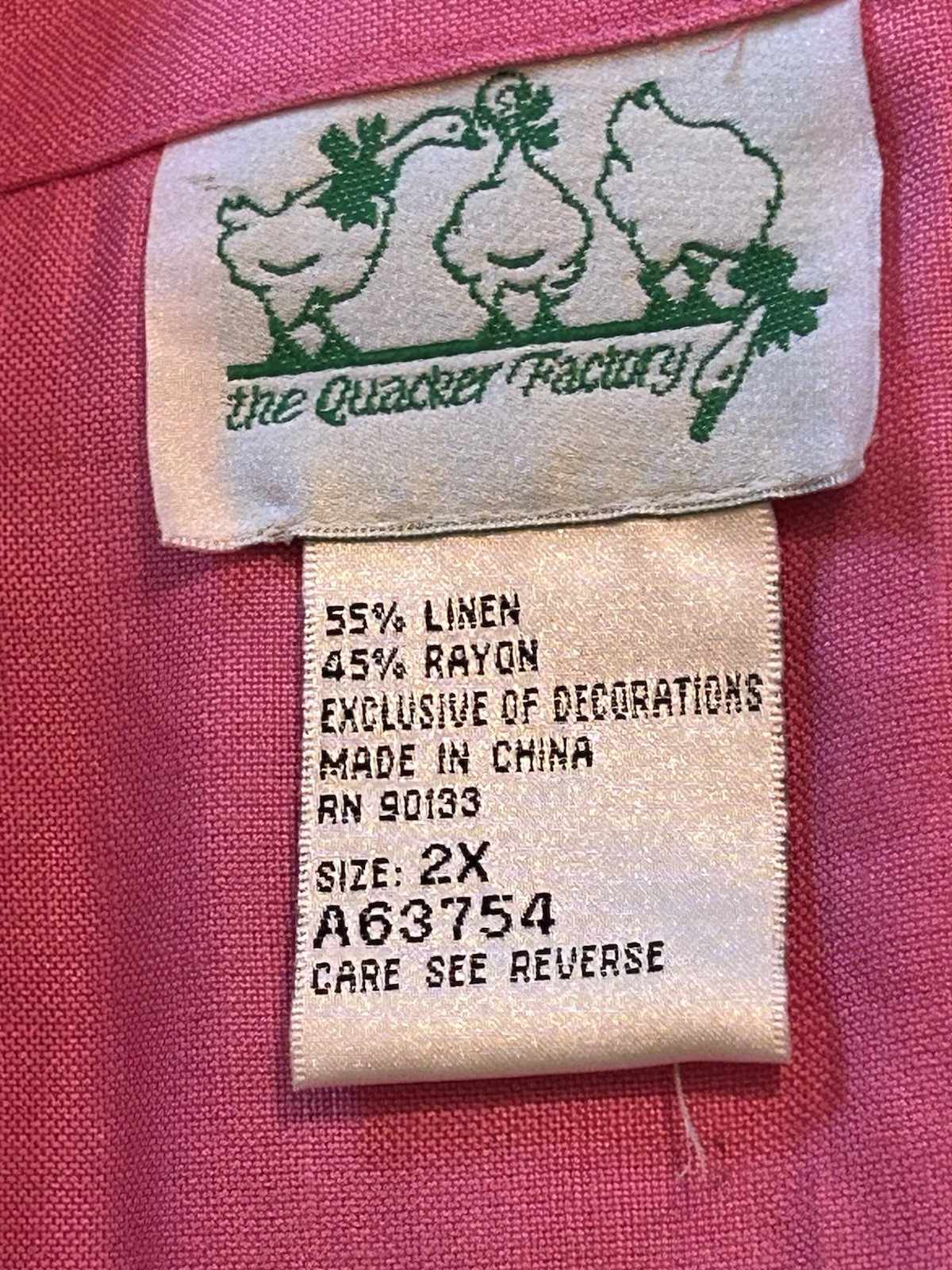 Quacker Factory Women’s 2X Pink Linen Blouse Embroidered Flip Flop Sandals
