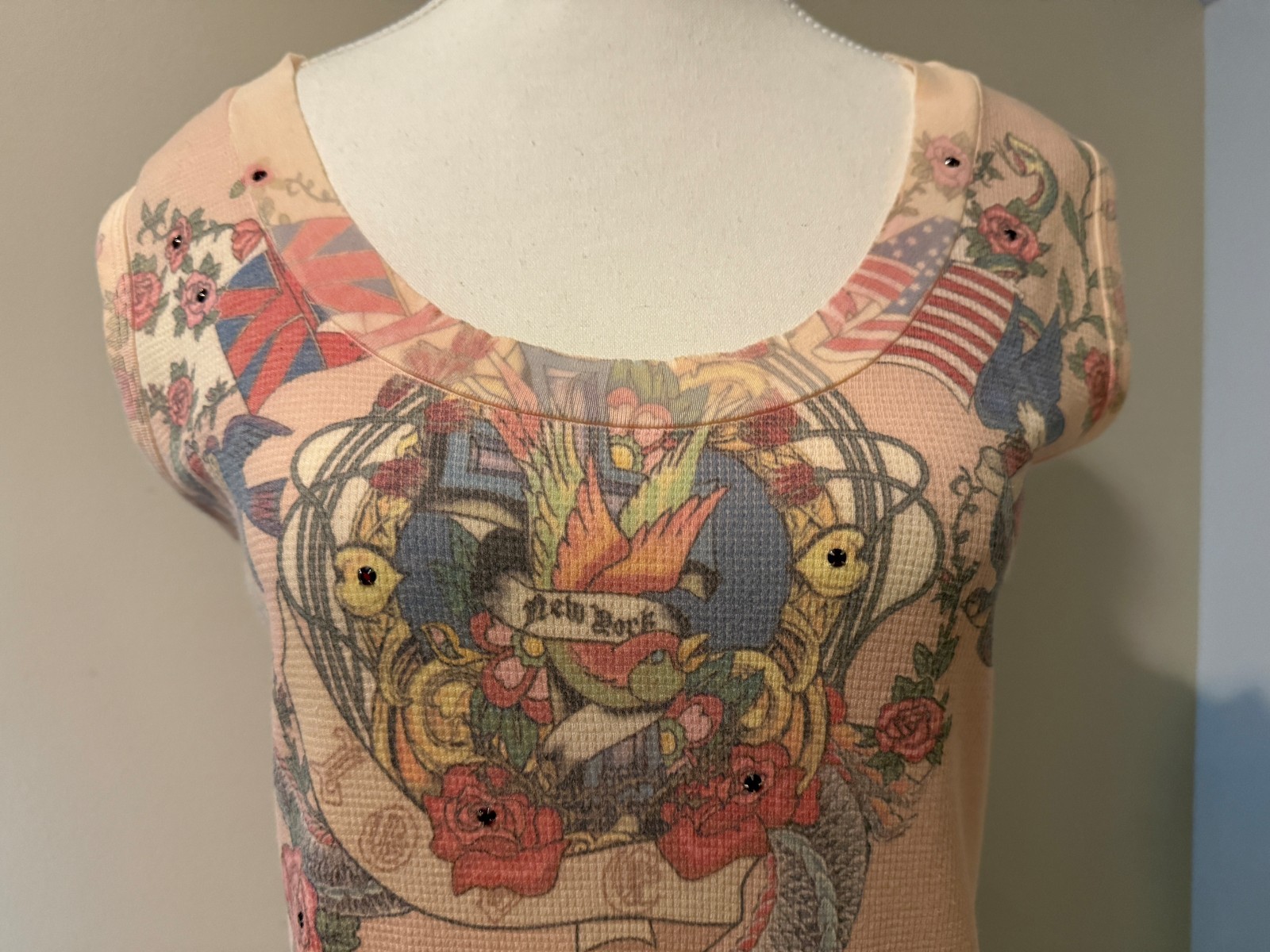 CUT CUTE Womens Dragon Tattoo Art Swarovski Crystals Shirt Top NWT – Large