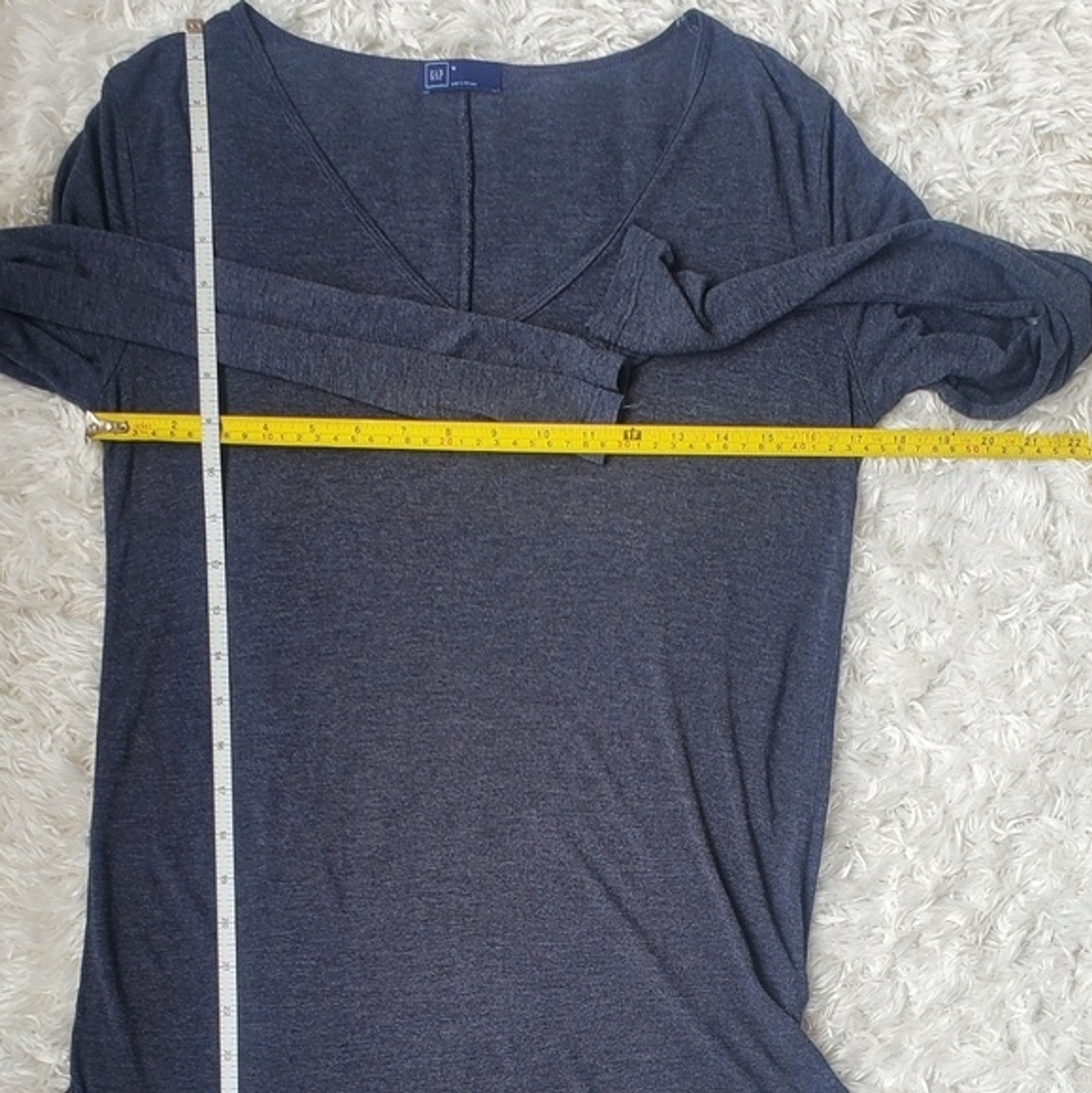 Gap Grey Womens Basic Long sleeve Vneck Shirt