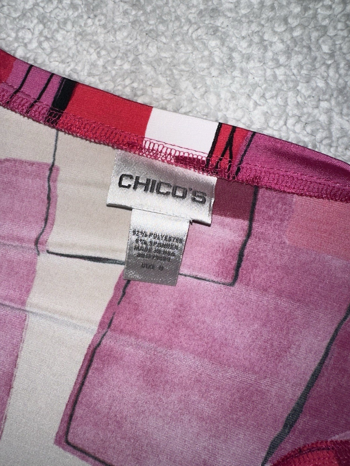 Chico’s Sz 0 Blouse Wrap Style Geometric Pink Red