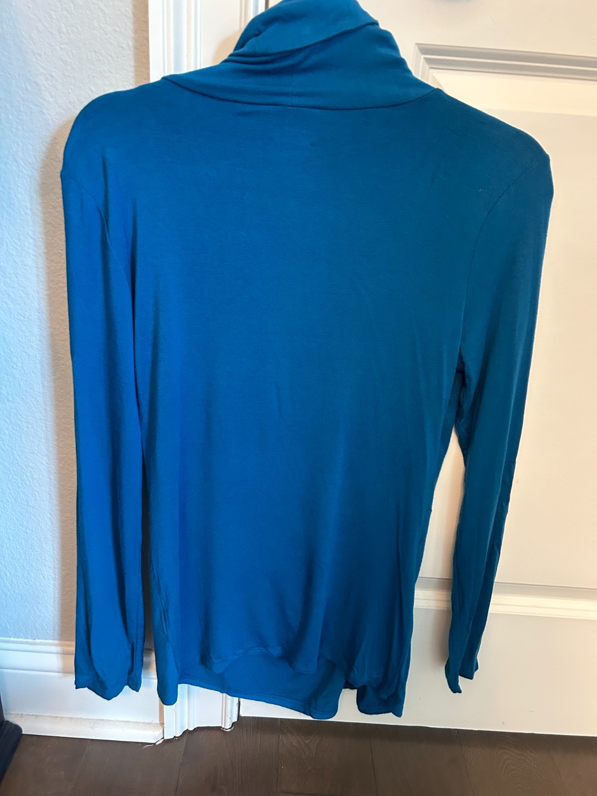 Colour Works Women’s Turquoise Turtle Neck Ruched Top Size S Small