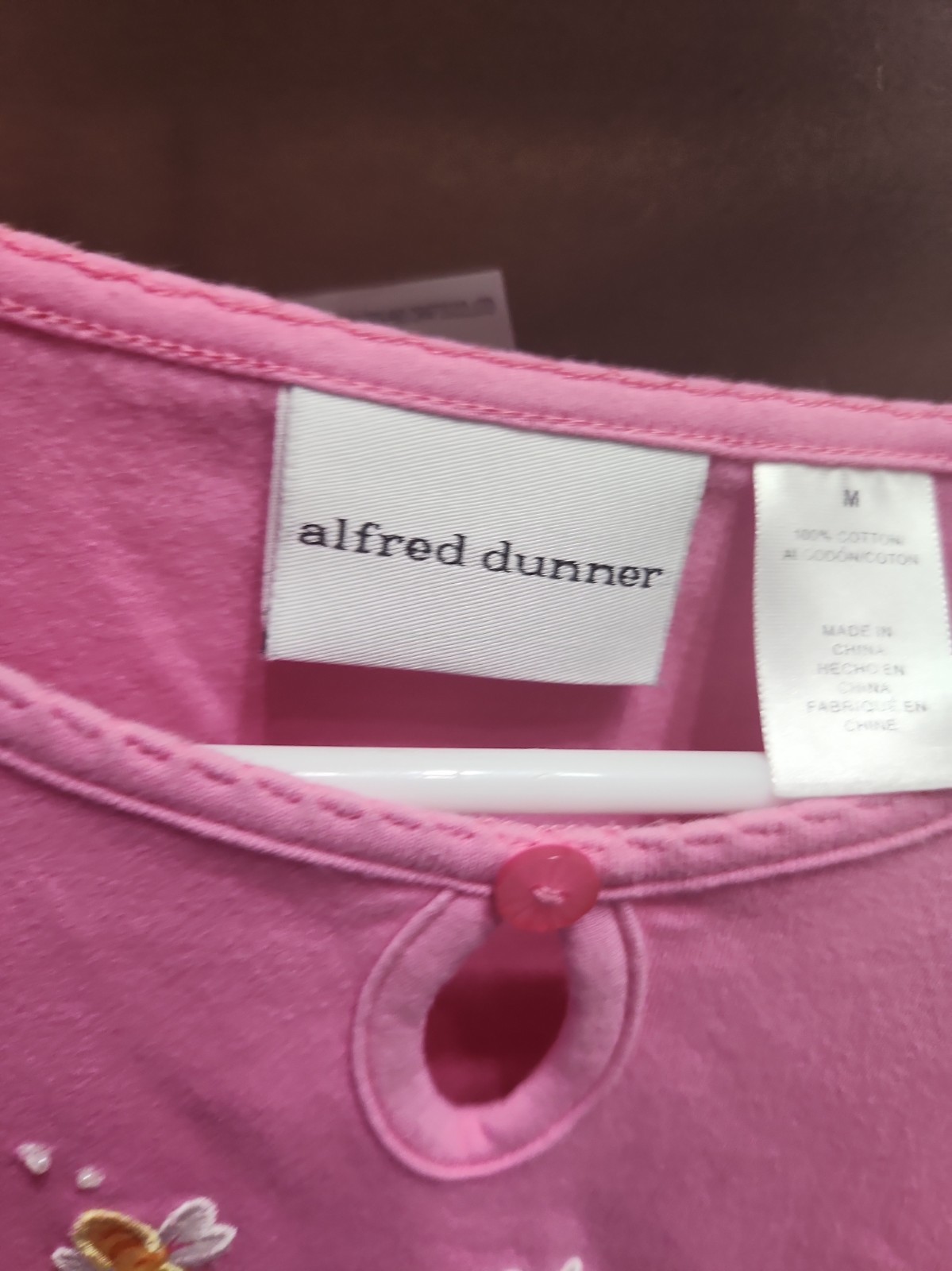 Alfred Dunner White Pink Embroidered Butterfly Knit Short Sleeve Top Size M 0067