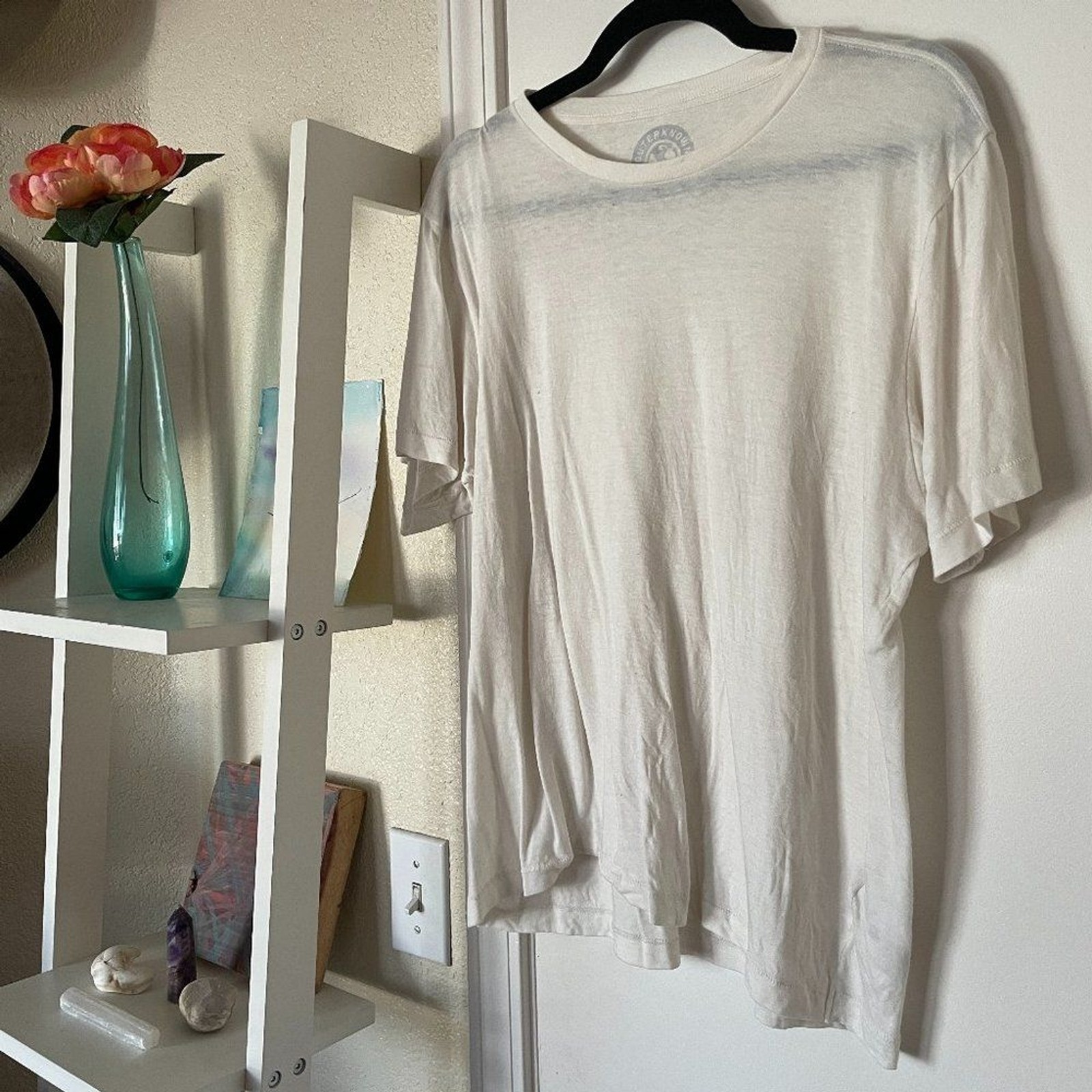 outerknown ✸ super soft white/cream ✸ eco sustainable tee