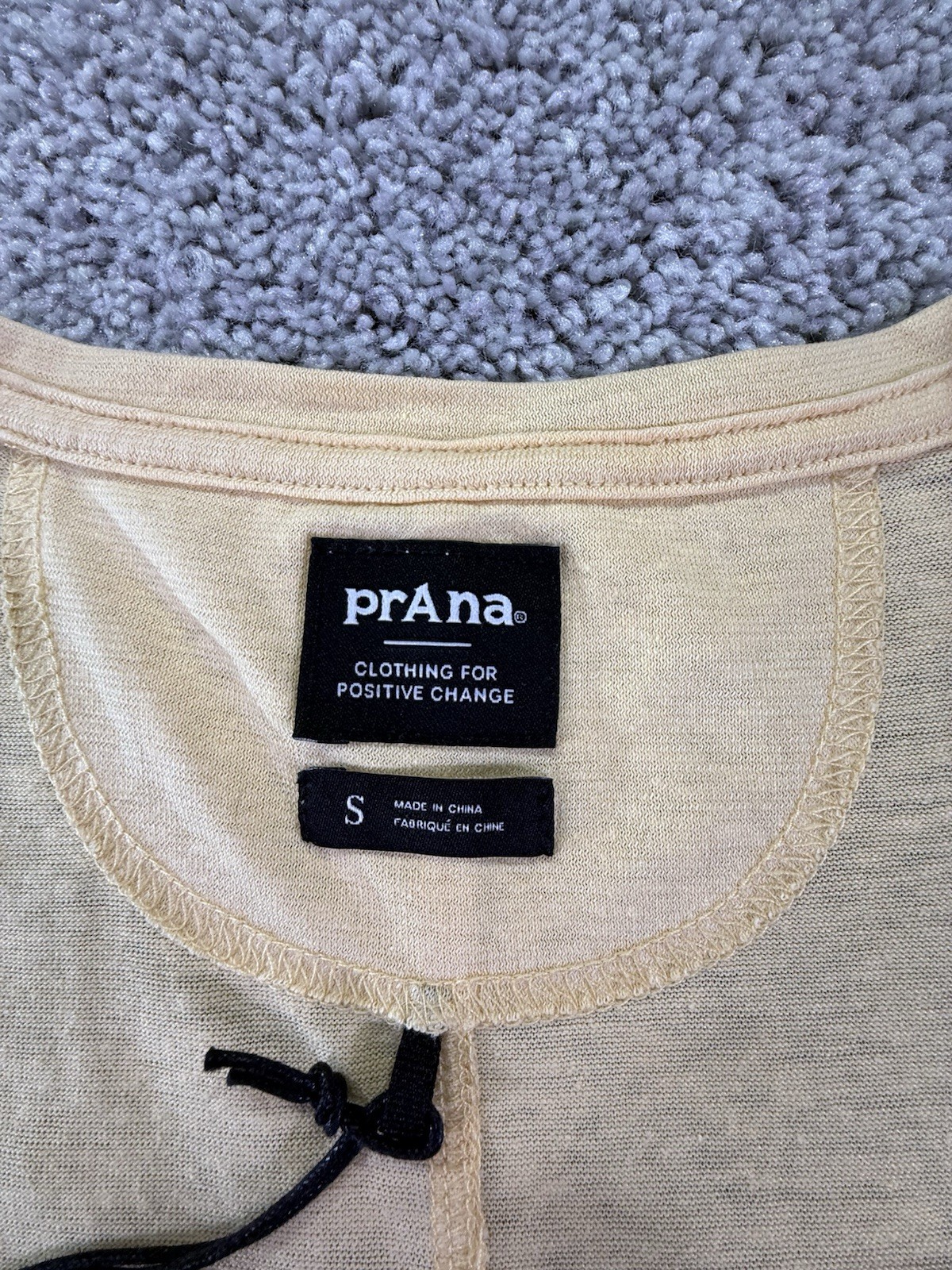 NWT Prana Women’s Short Sleeve Cozy Up Scoop Neck Tee Size Small Yellow