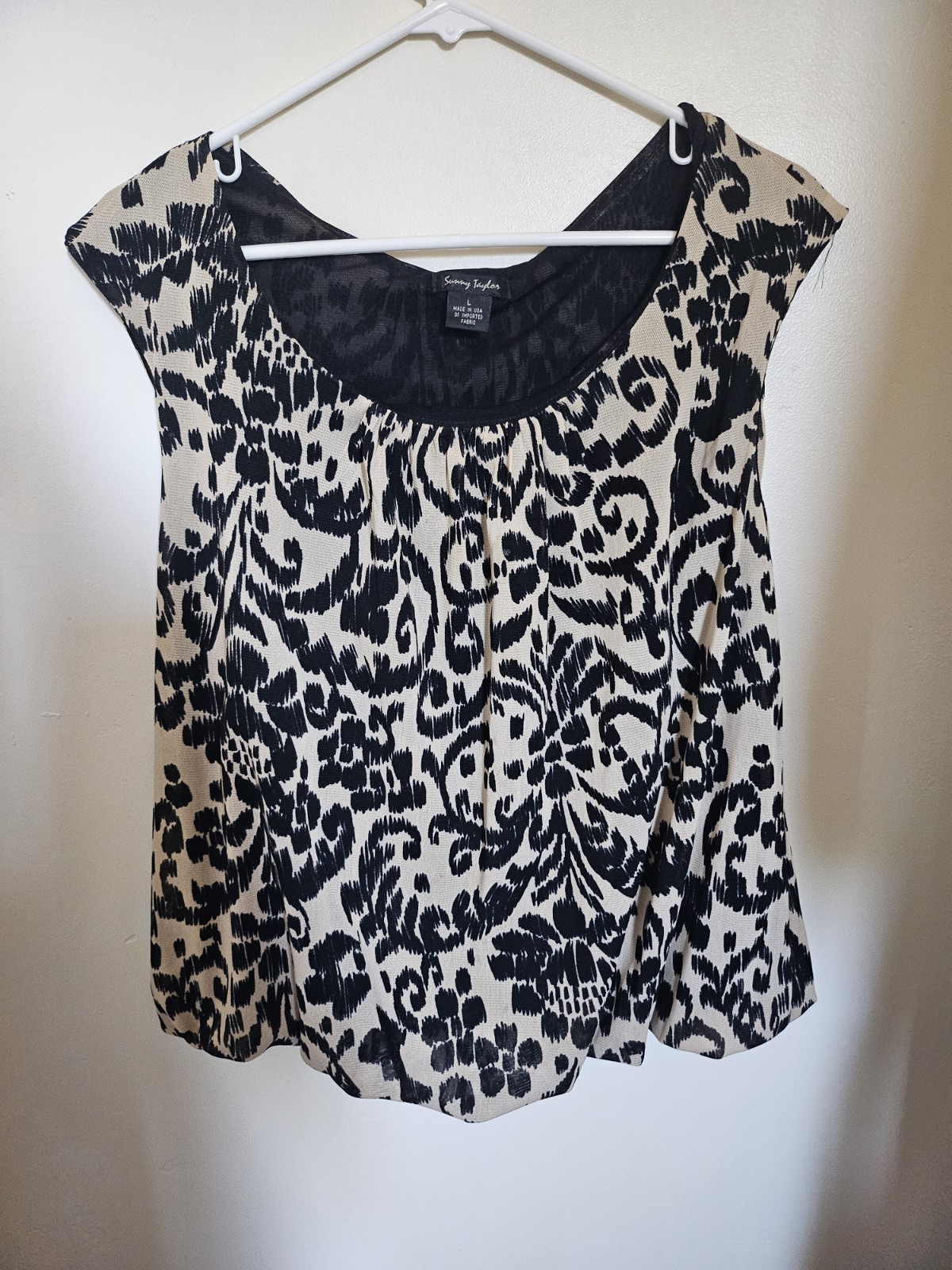 SUNNY TAYLOR – BLACK/ BEIGE TOP SZ. L