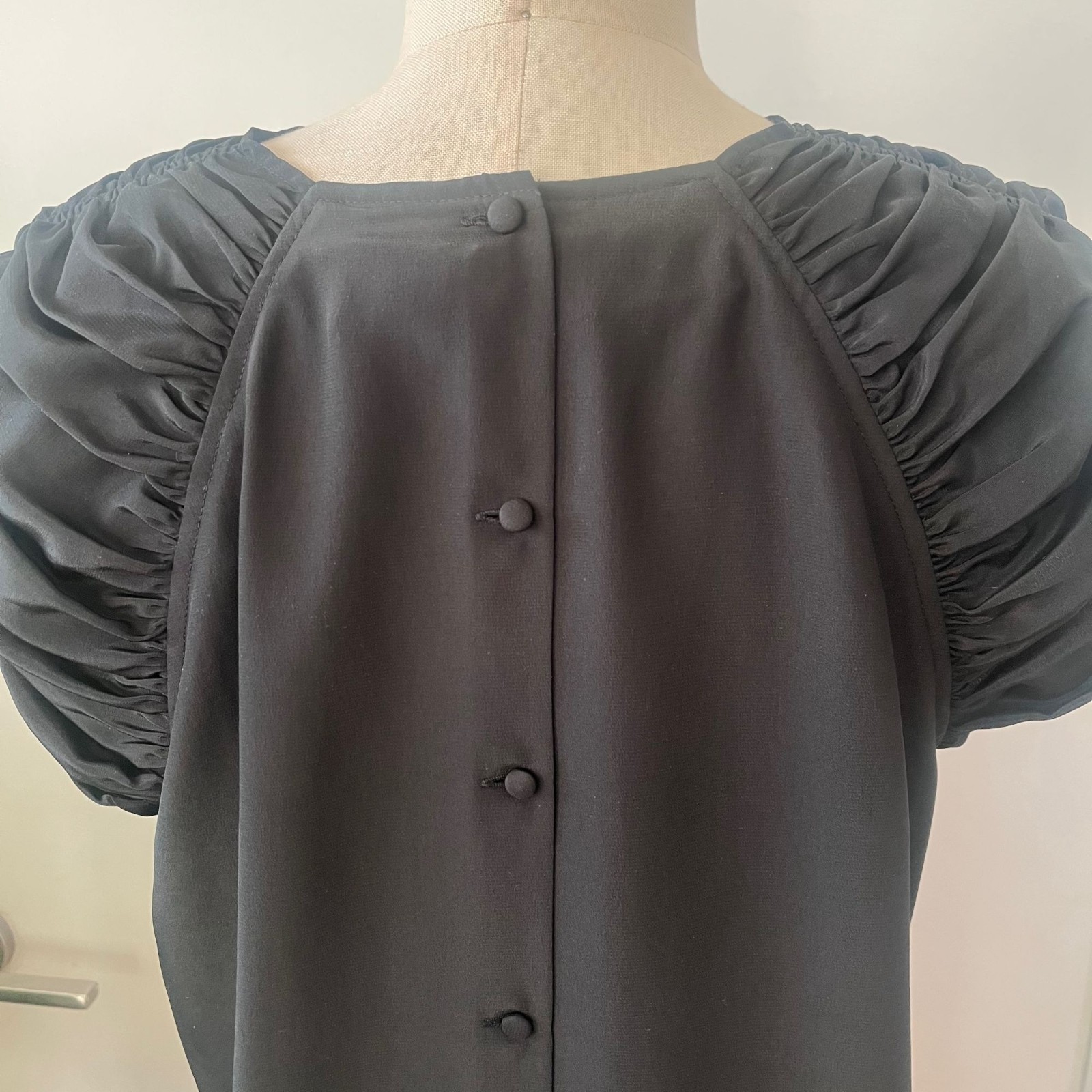 Vintage JACK WINTER Black Exaggerated Ruched Puff Sleeved Top Size 8