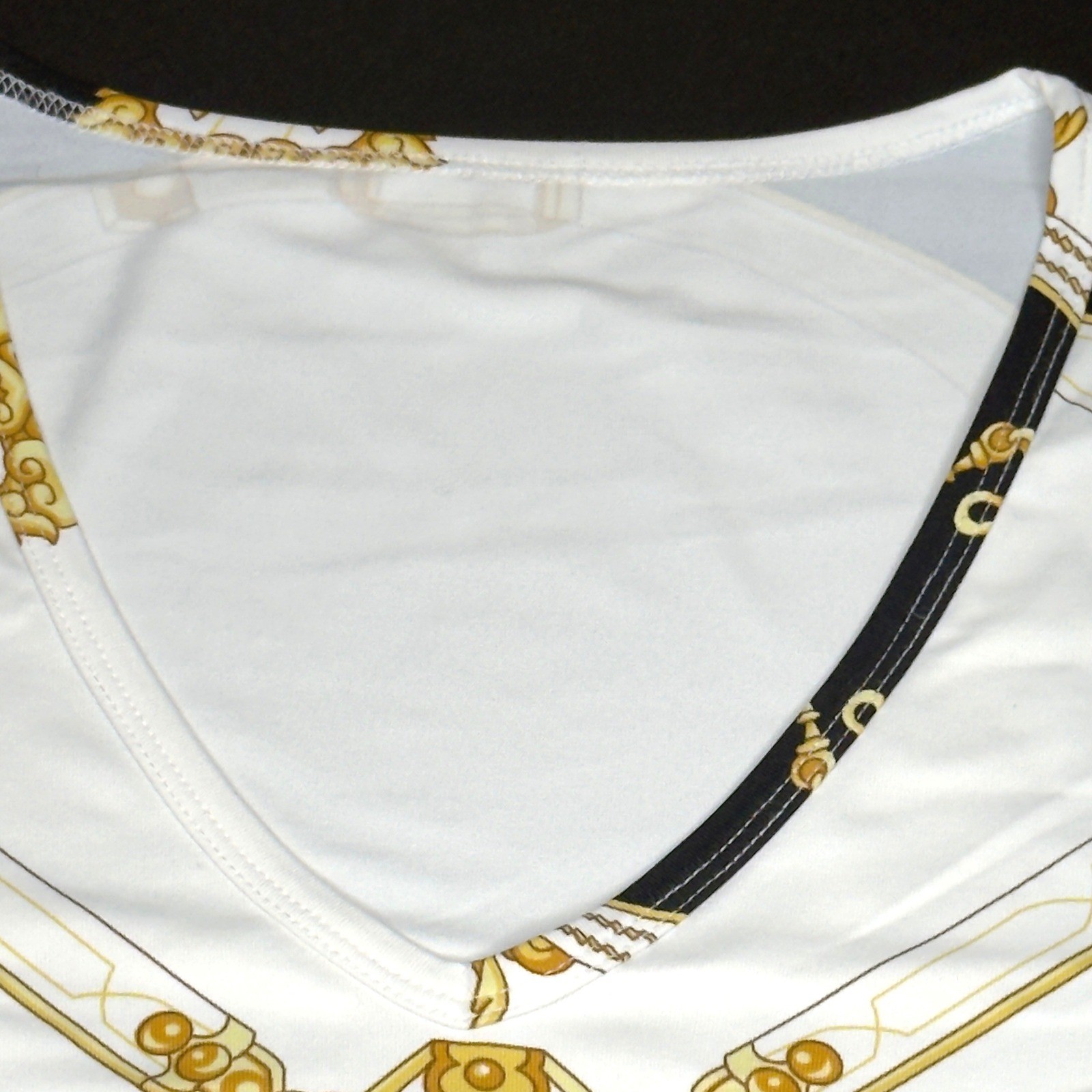 J. McLaughlin Baroque Gold Chain Crown Medallion Top Catalina Maximalist Size S