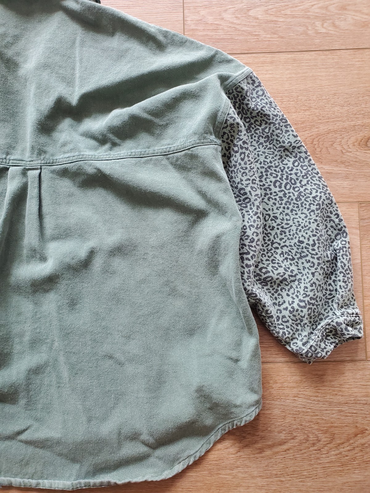 POL Green Animal Print Detailing Women’s Button-Up Jacket L, Green Long Sleeve