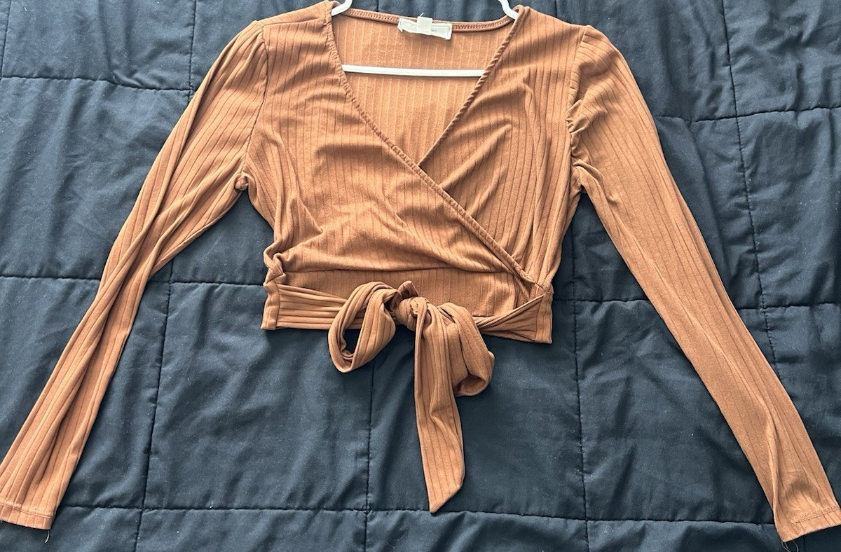 no comment NY:LA Brown Rayon Ribbed Knit Wrap V-Neck Crop Top Tie Waist M