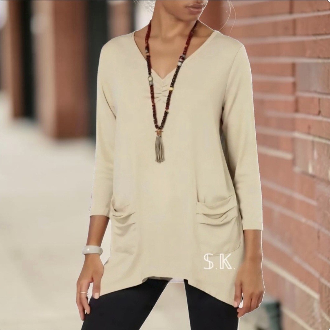 AUGUST SILK Tan Pullover Stretch Knit Tunic Top 3/4 Sleeve w/Pockets size Medium