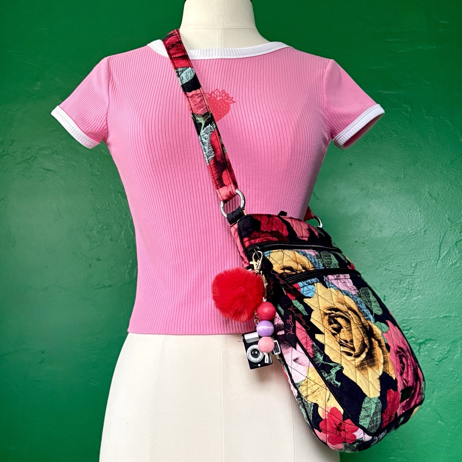 Old Navy Pink Ribbed Strawberry T-Shirt Size M Contrast Trim Stretch Y2K Graphic