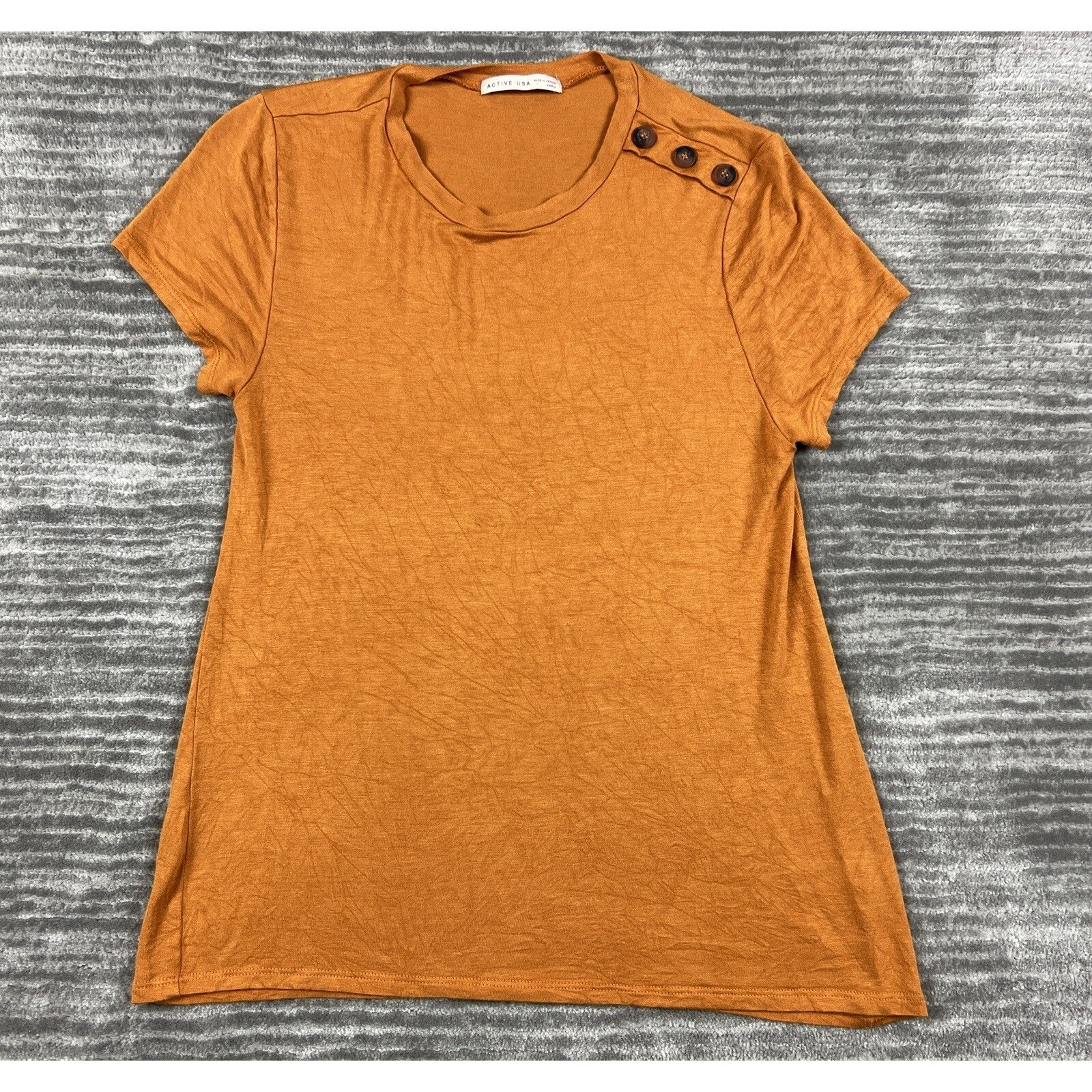 Active USA T-Shirt Womens Small Burnt Orange T11242 Casual Shoulder Buttons Top