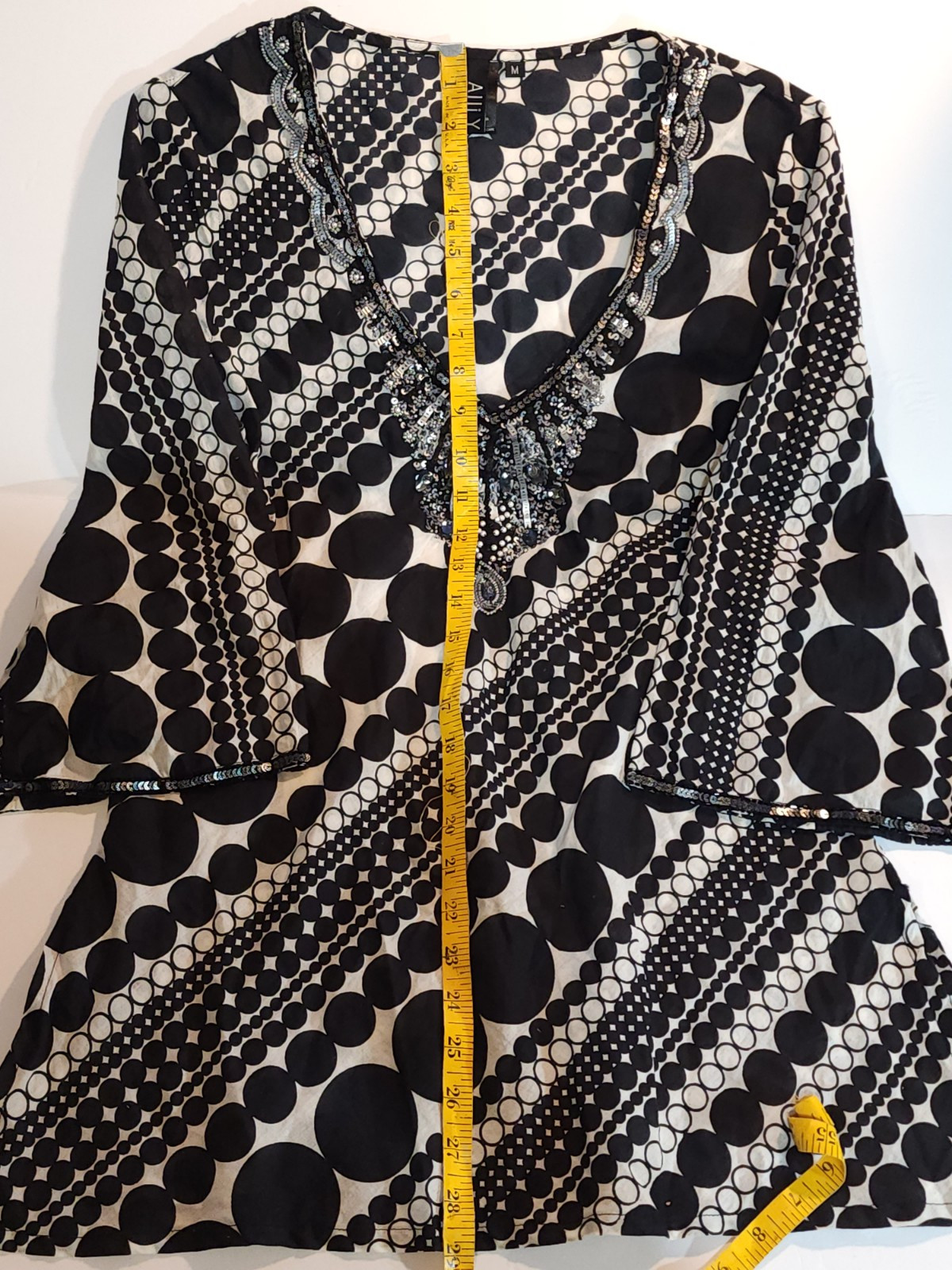 Womens Alli Y M Sequined Jeweled Top Tunic Blouse Hippie Black and White Boho