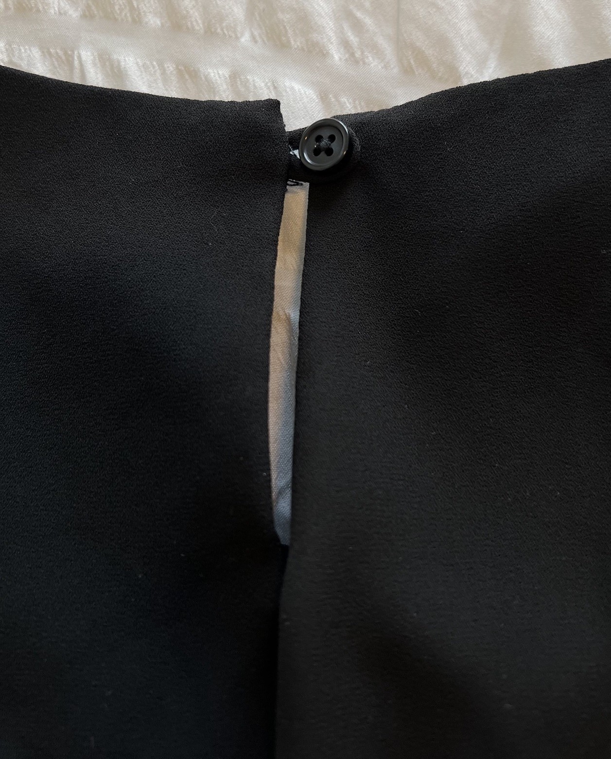 Covington Size L Womens Black Career Ruffle Sleeveless Pullover Blouse
