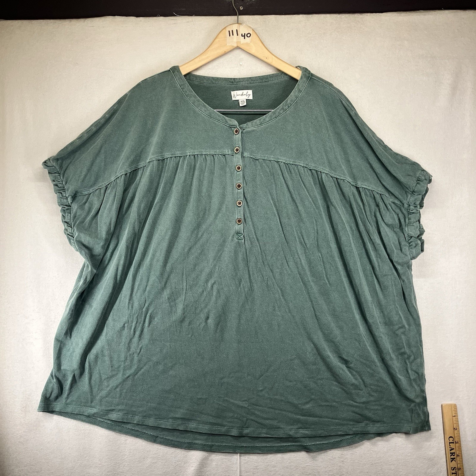Women’s 2XL Top Ruffled Short Sleeve 1/4 Button Dress Shirt Washed Out Sage 90s