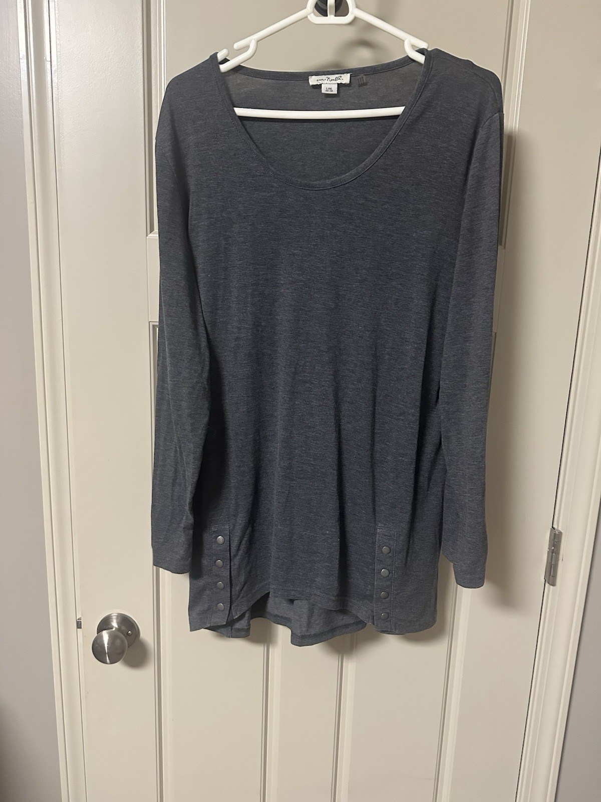 LOT of 4, Women’s Tunic length tops Size Large