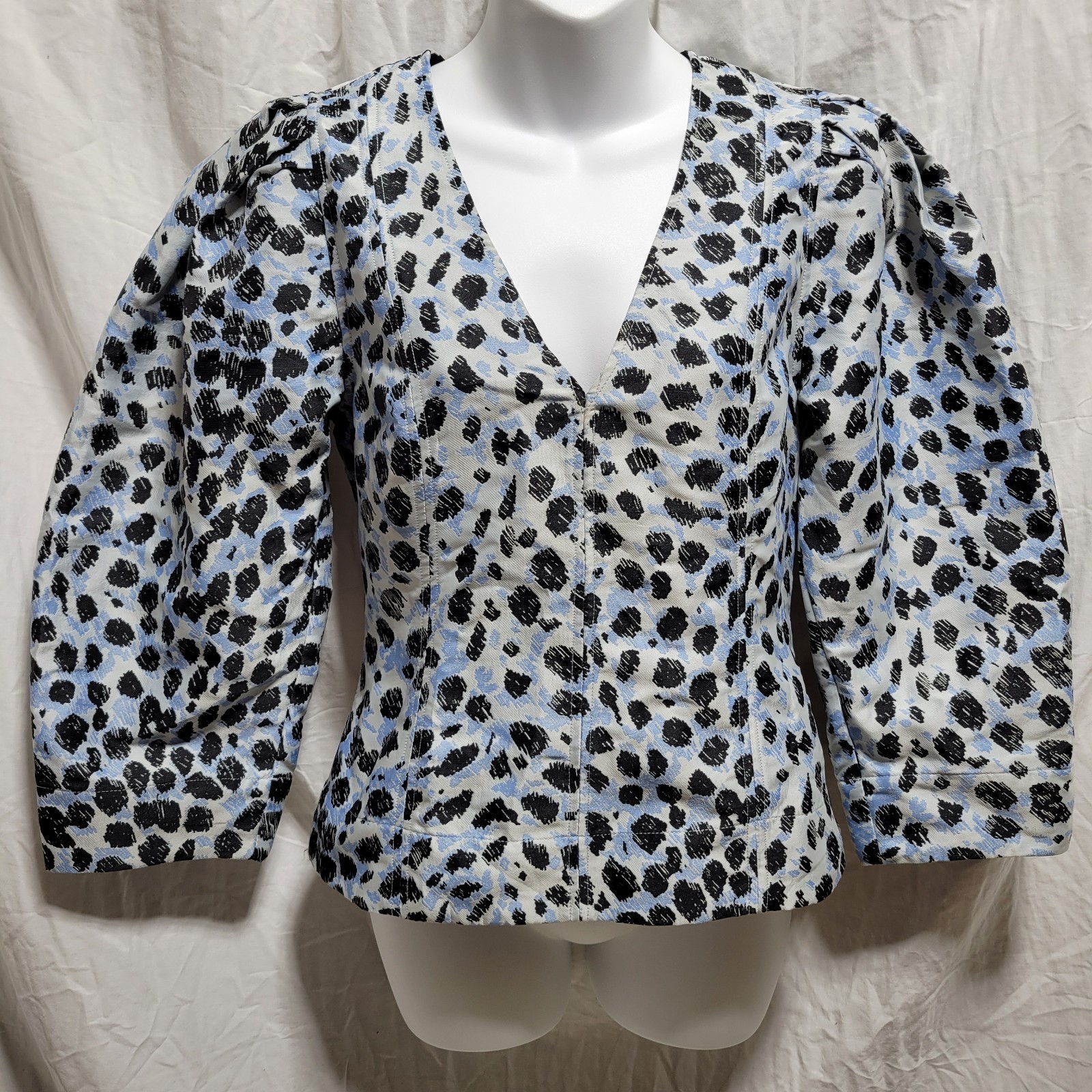 GANNI Jacquard V-Neck Puff Sleeve Blouse in Blue Leopard Print Size 36 S 4