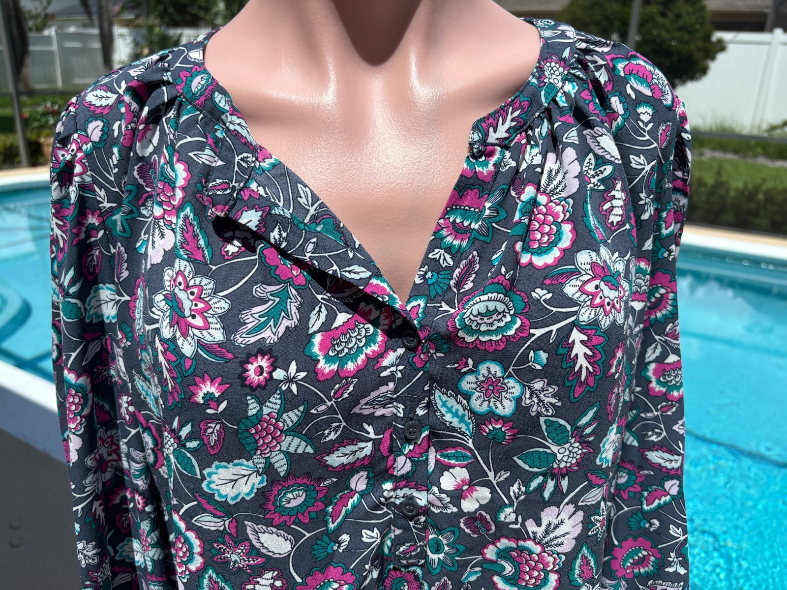 Ann Taylor Loft Blue Gray XL blouse Top womens long sleeve Floral