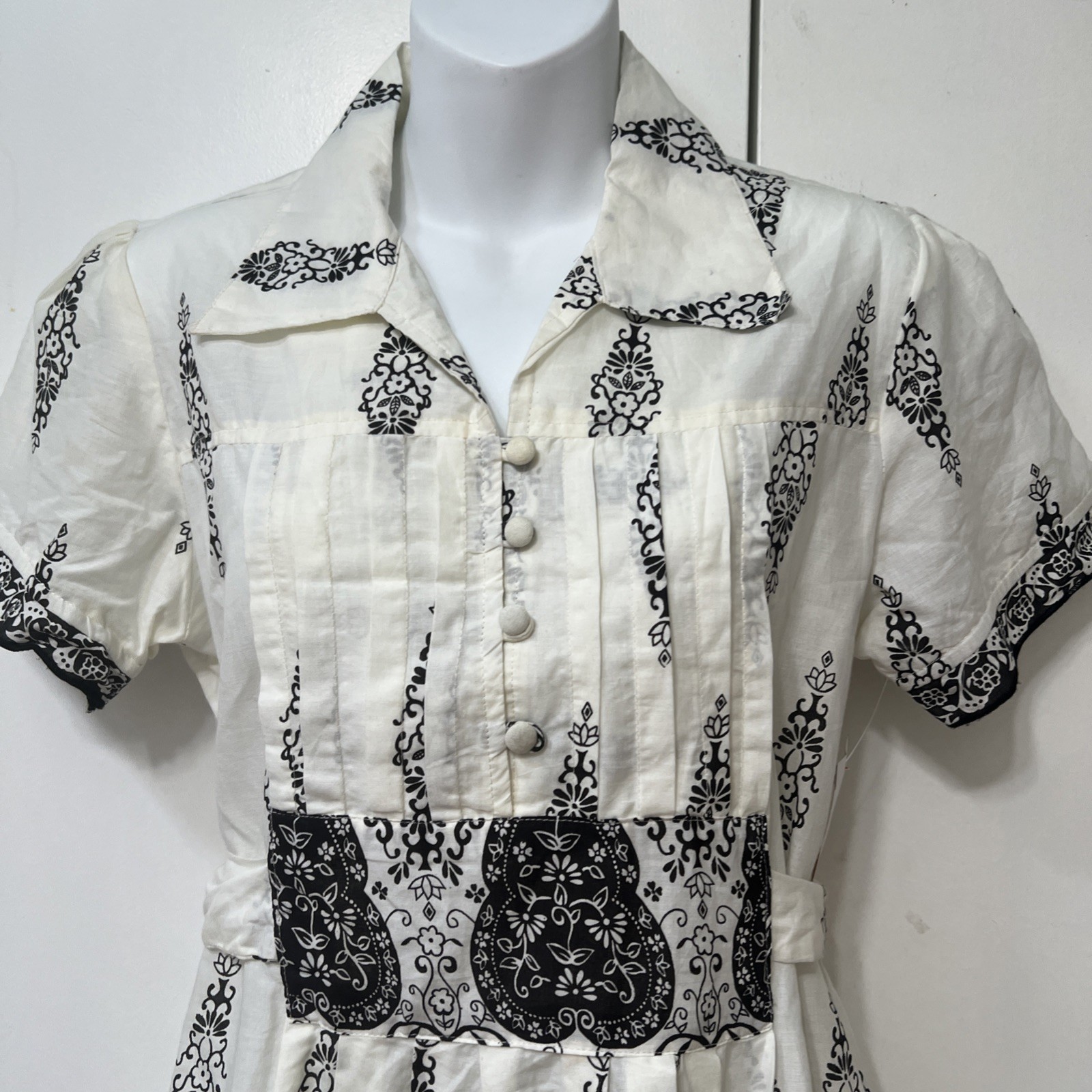 Angie Women’s Tunic Top Large 100% Cotton Off White Black Boho Tie Back NWOT
