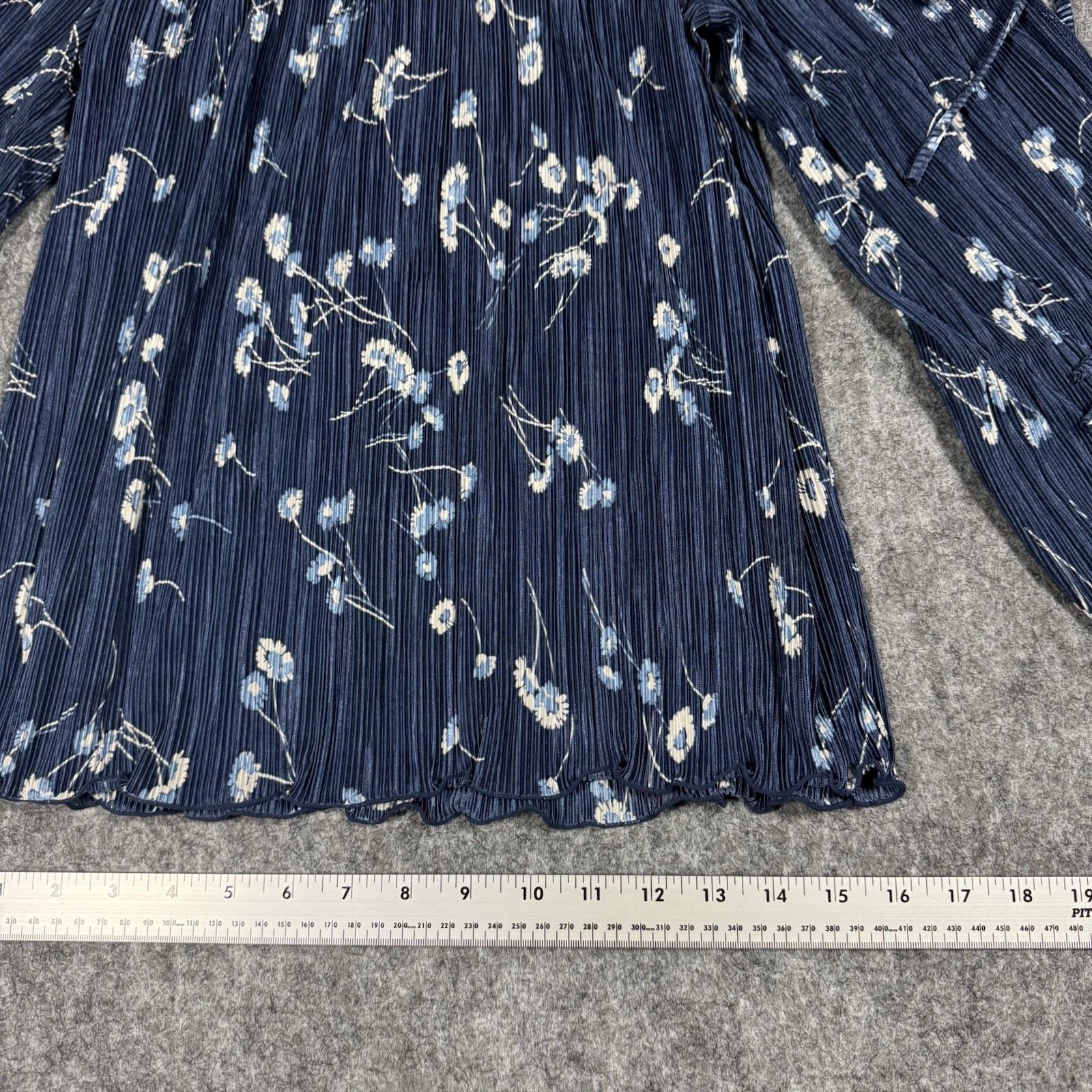 LC Lauren Conrad Floral Blouse Navy Whit Long Sleeve Boho Sz M Cottagecore Fairy
