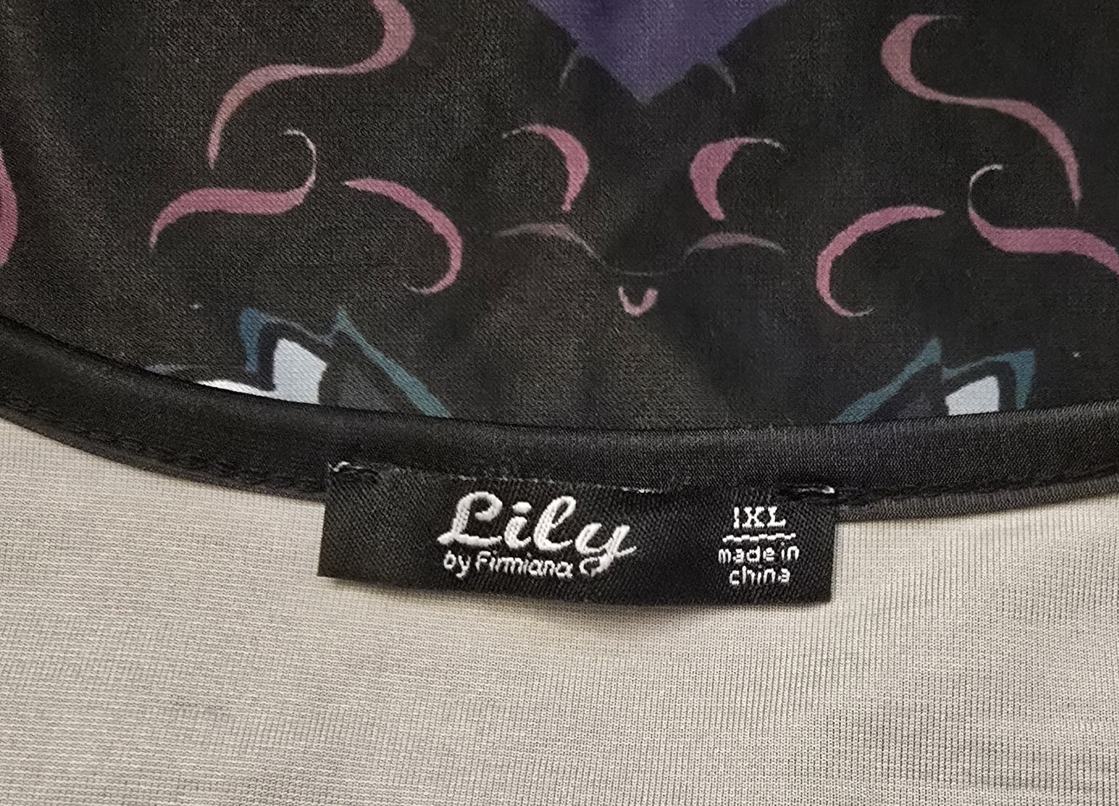 Lily by Firmiana Multicolor Stretchy Blouse Top Size 1XL