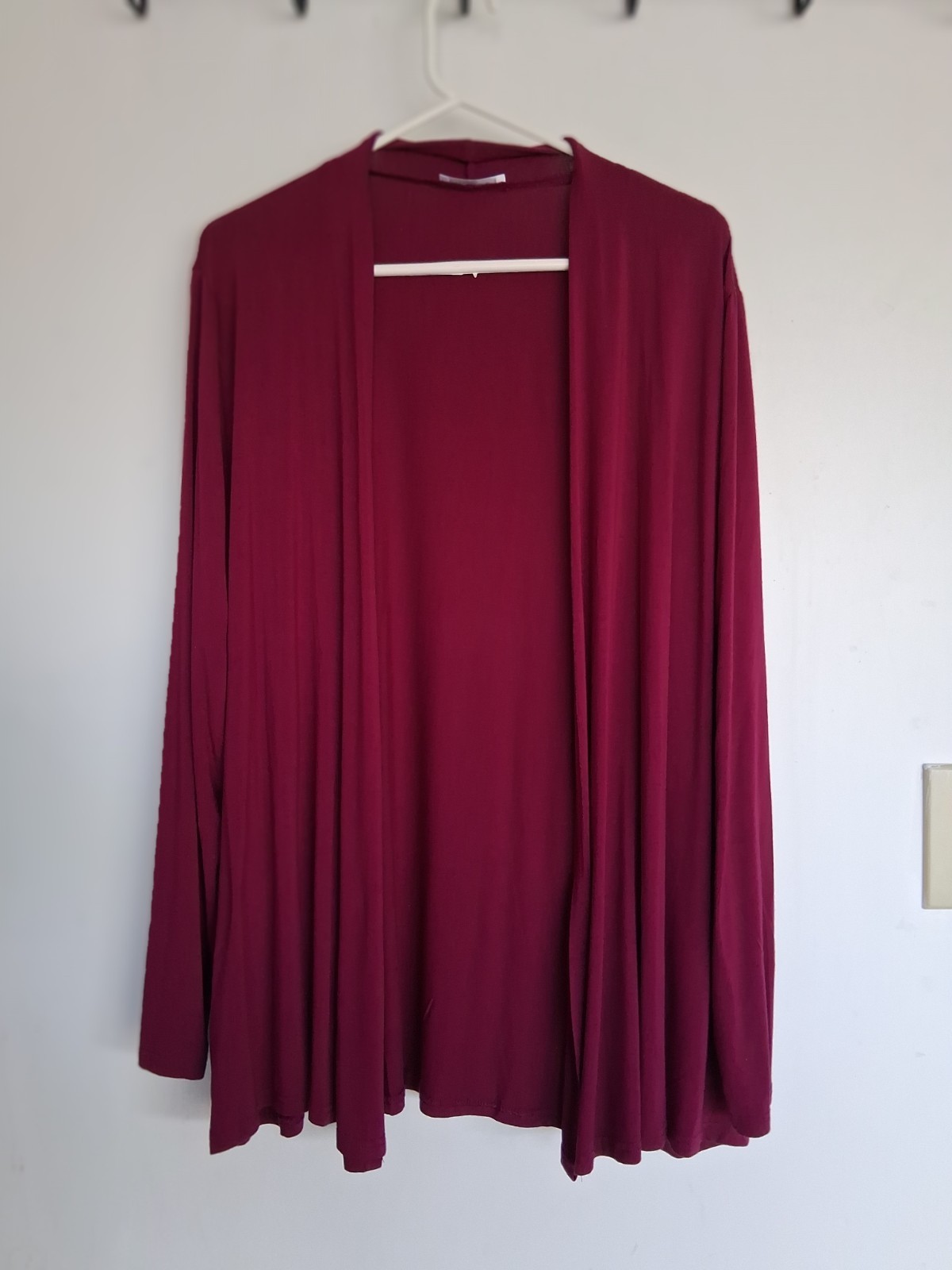 Plus 2XL burgandy open jacket, long sleeves by New Choice. Excellent condition