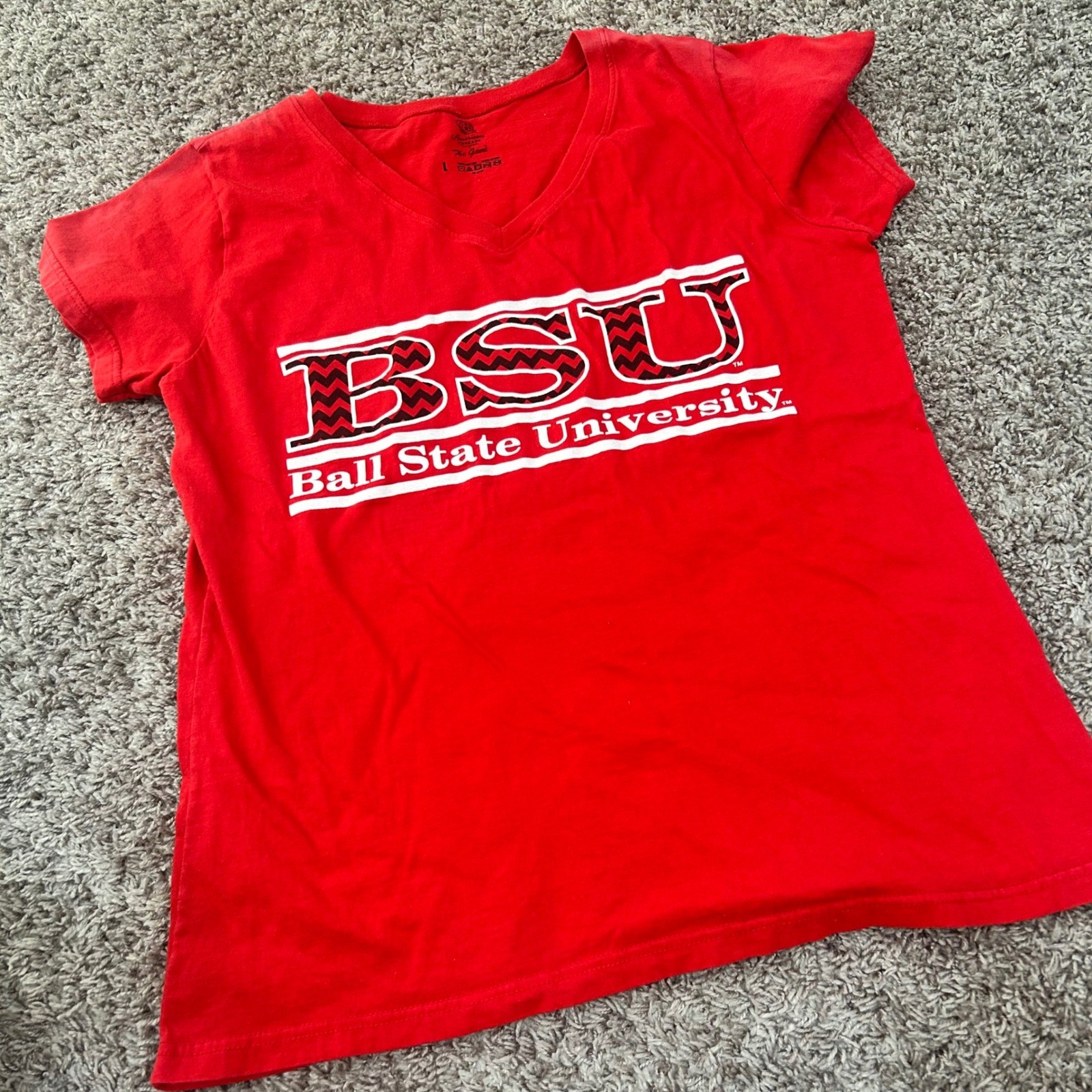 The Game Ball State University BSU Red Graphic V-Neck T-Shirt Large USA Made