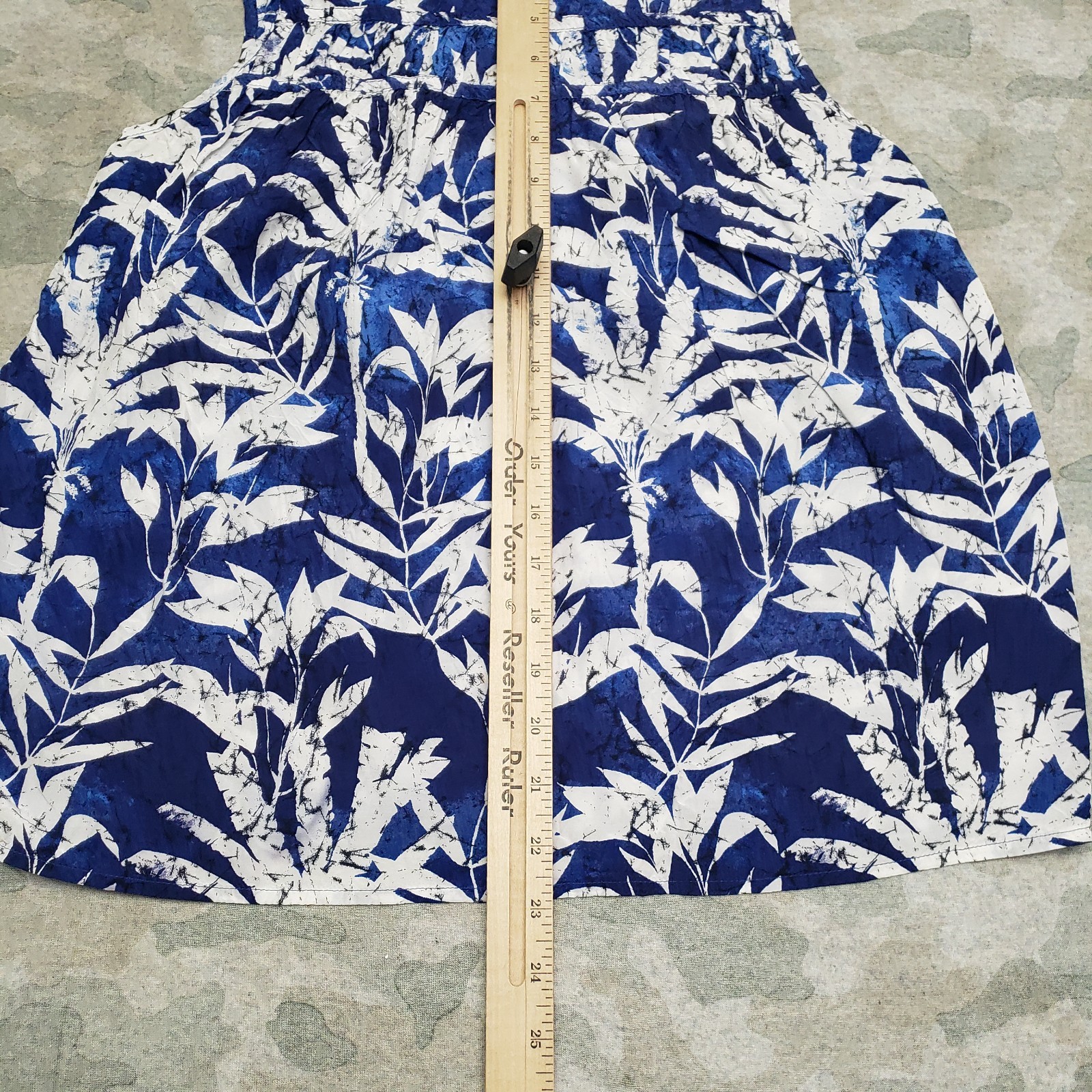 Tommy Bahama Top Tunic Womens Small Blue Sleeveless Leaves Hawaiian Beach