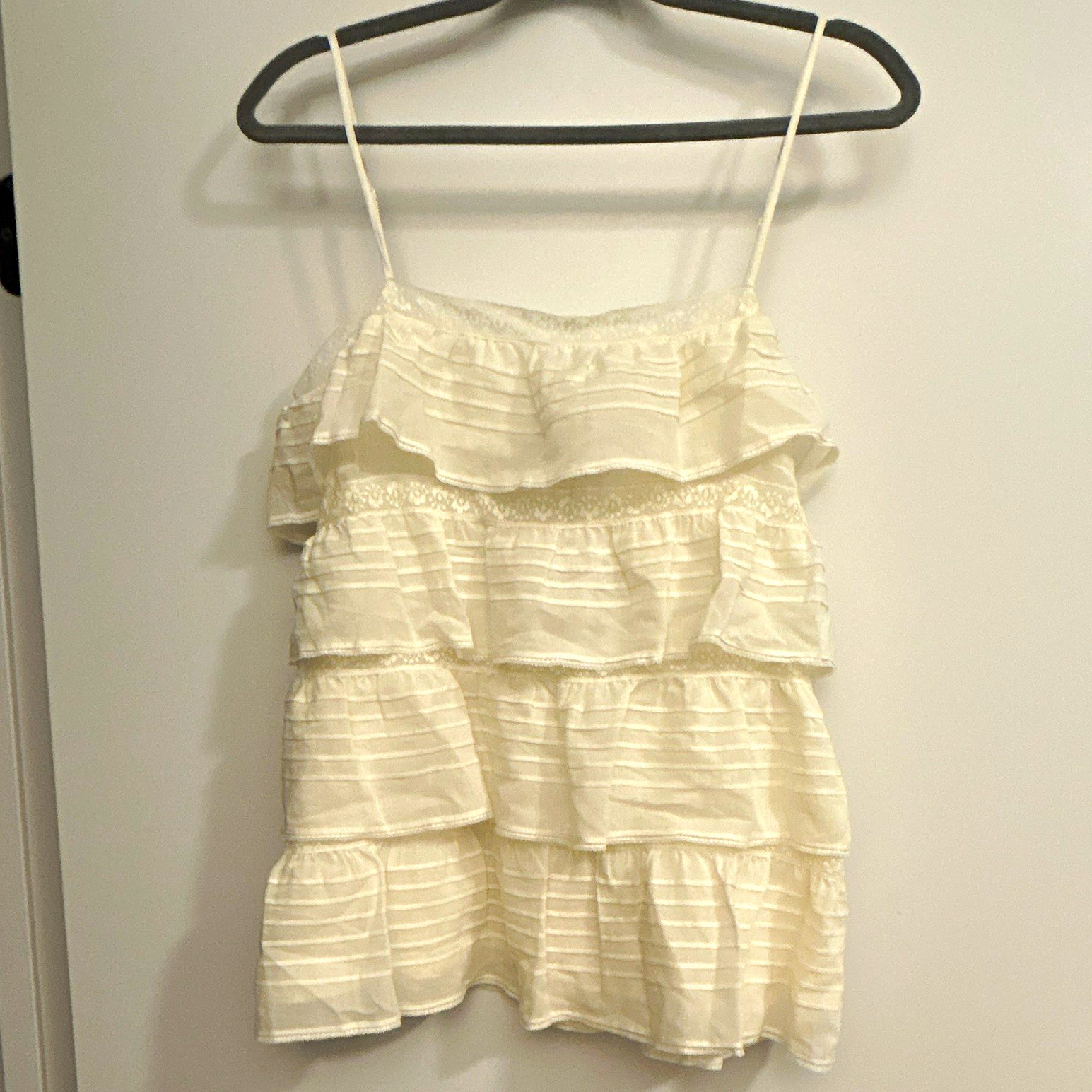 NWT BCBGMAXAZRIA White Camisole Spaghetti Strap Ruffle Lace Trim M