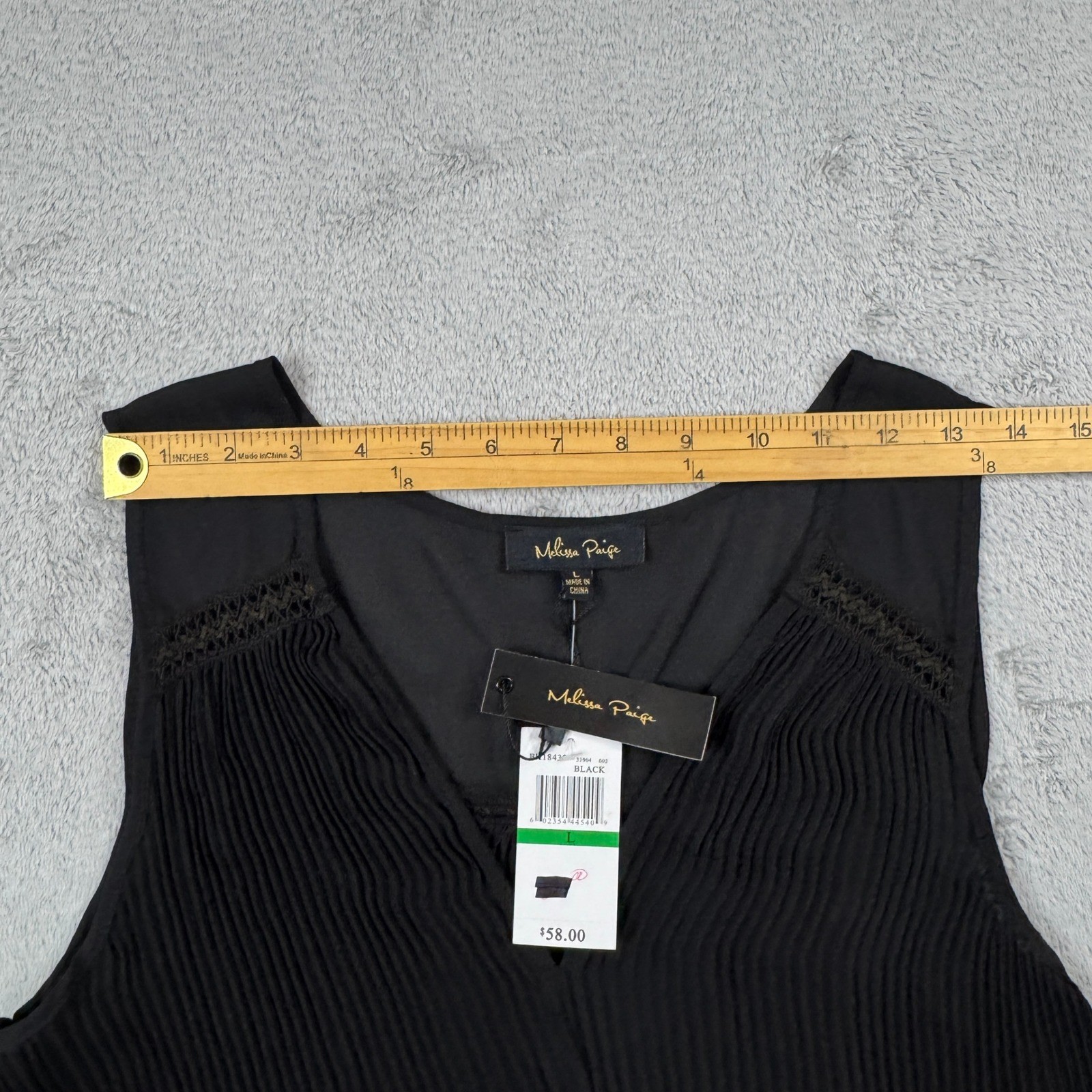 NWT Melissa Paige Blouse Women Large Black Pleated Sleeveless V-Neck BRAND NEW!