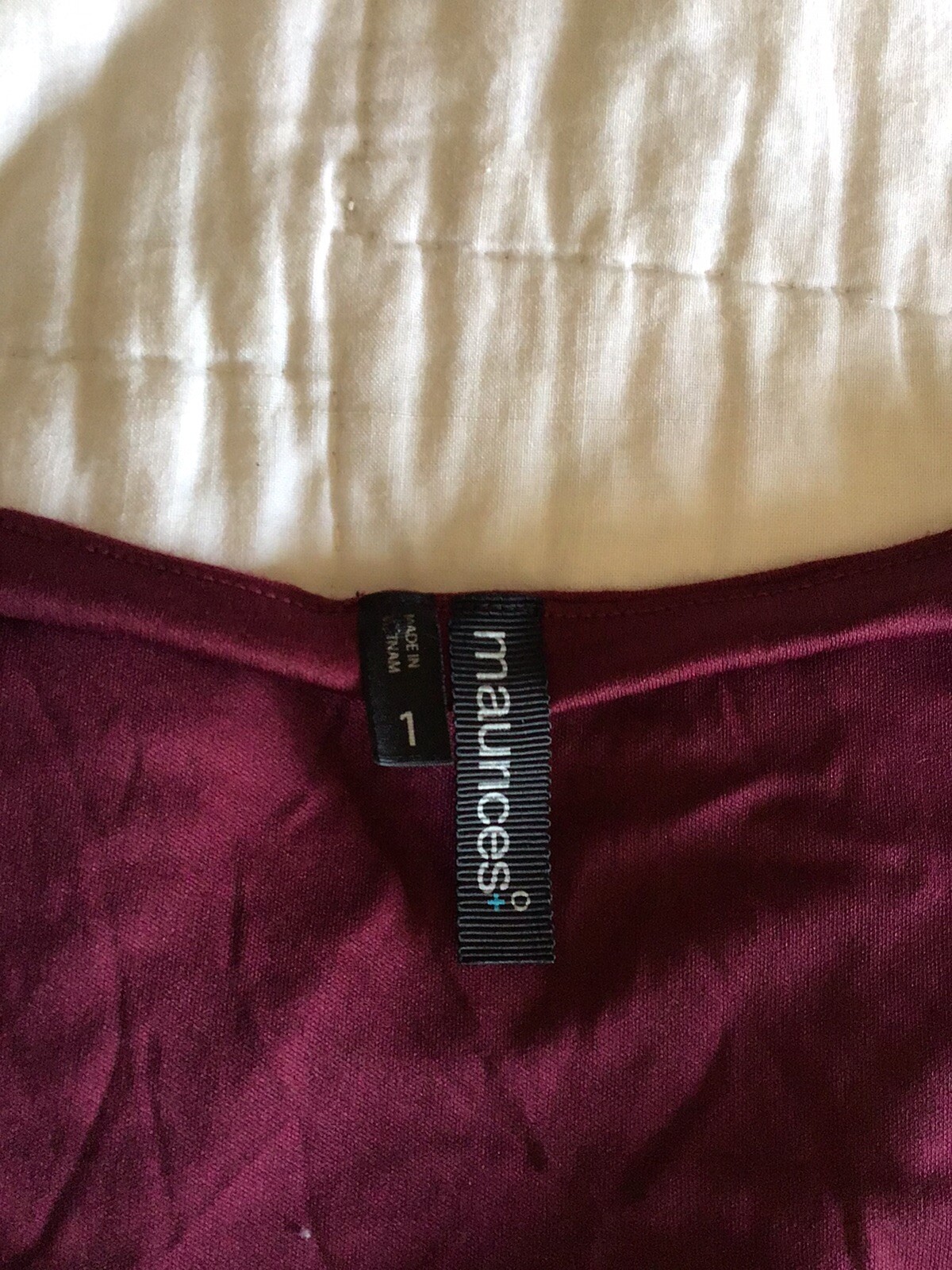 Maurices Women’s Size 1 Boat Neck Top Gathered Sides Lined Burgandy Blouse