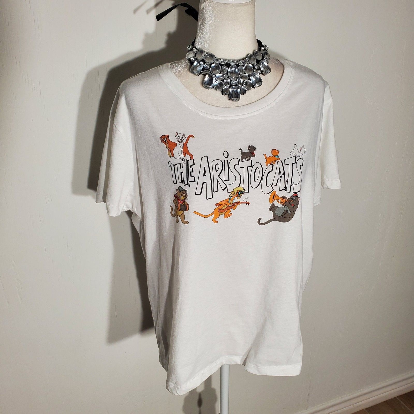 DISNEY BASIC TOP WHITE SHORT SLEEVE POLY/COTTON SIZE 2X