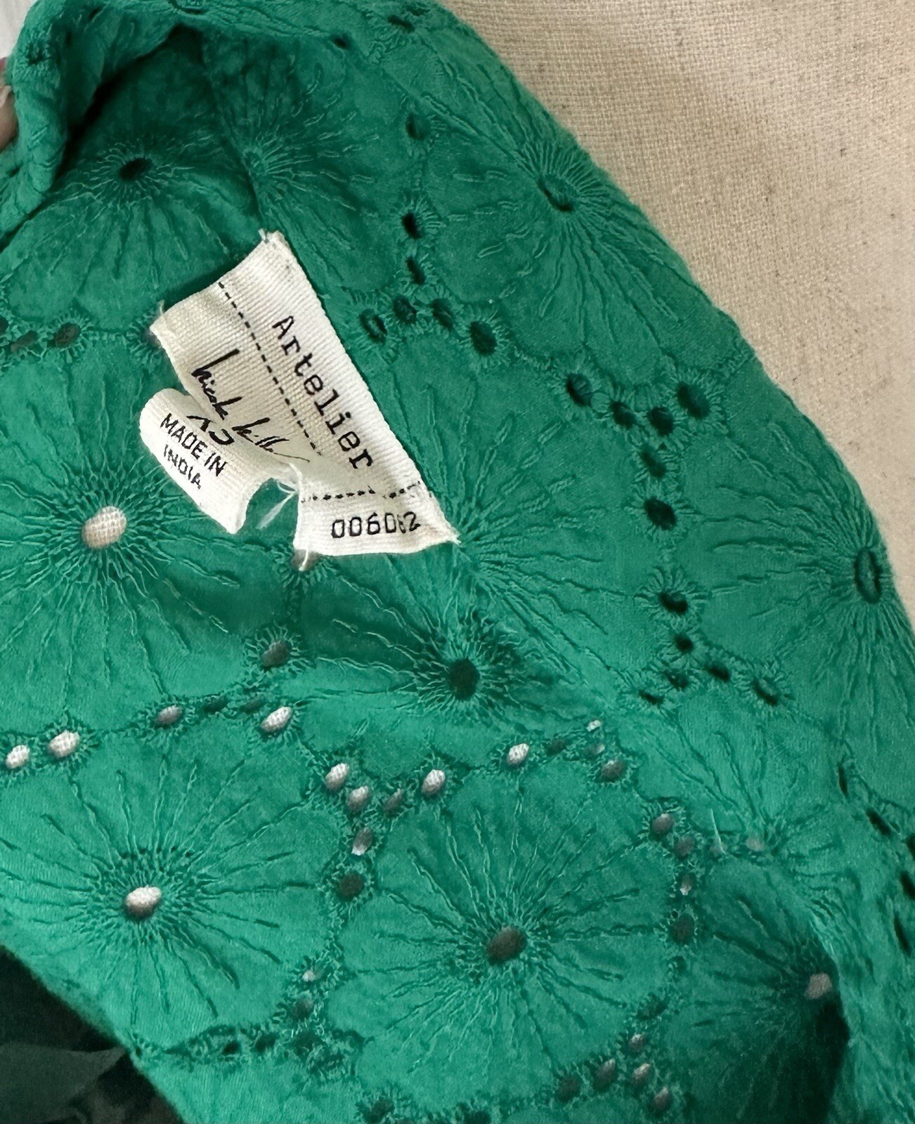 Nicole Miller Artelier Blouse Top Kelly Green Floral Eyelet Women’s Size XS