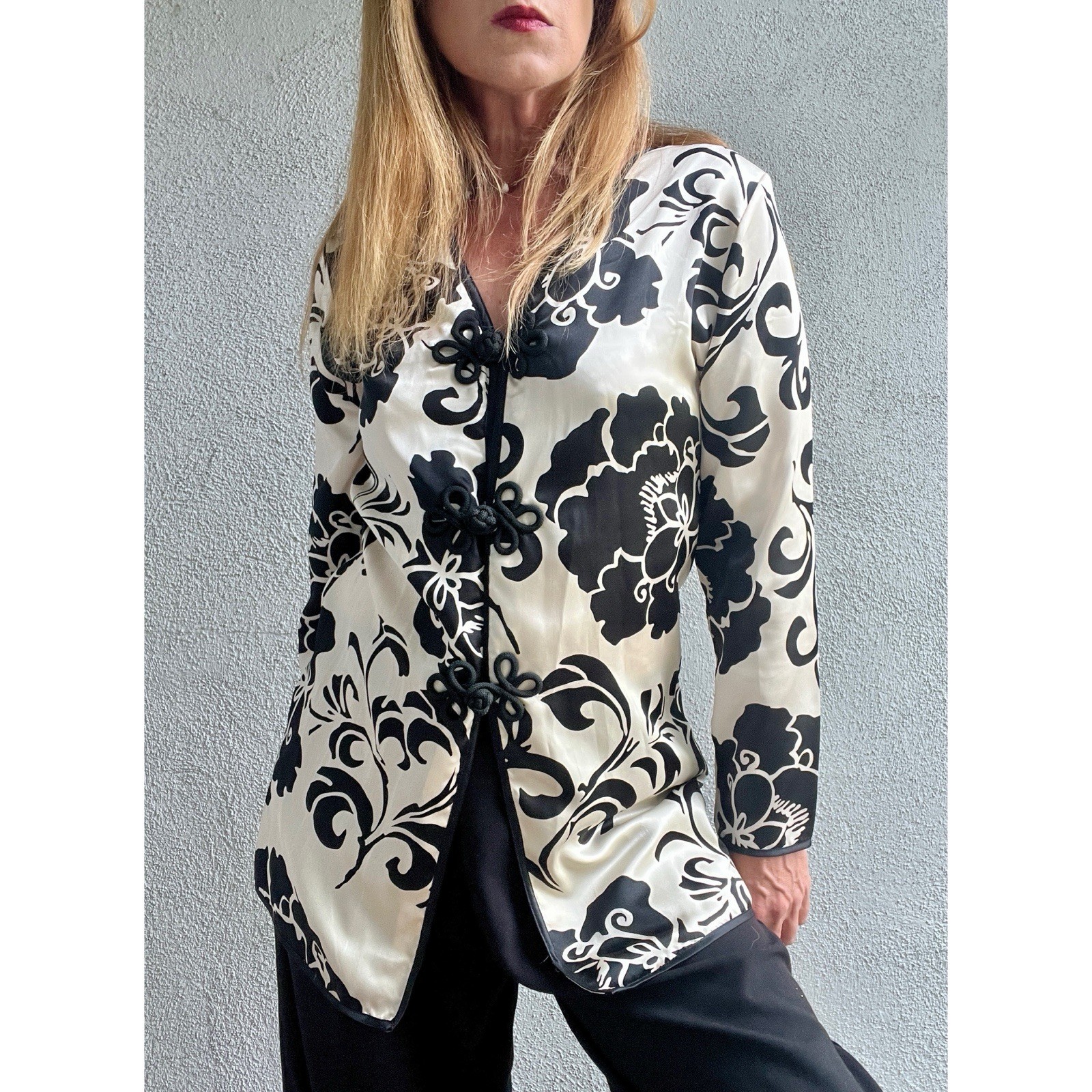 Vintage Natori I Magnin Asian Style Black & White Satin Jacket Loungewear Petite