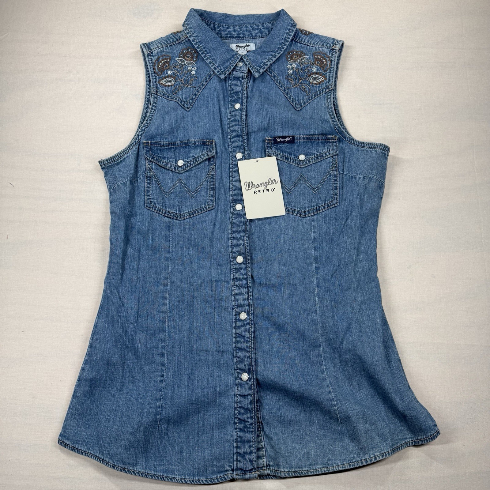 Wrangler Retro Women’s M Embroidered Denim Sleeveless Snap Western Shirt NWT