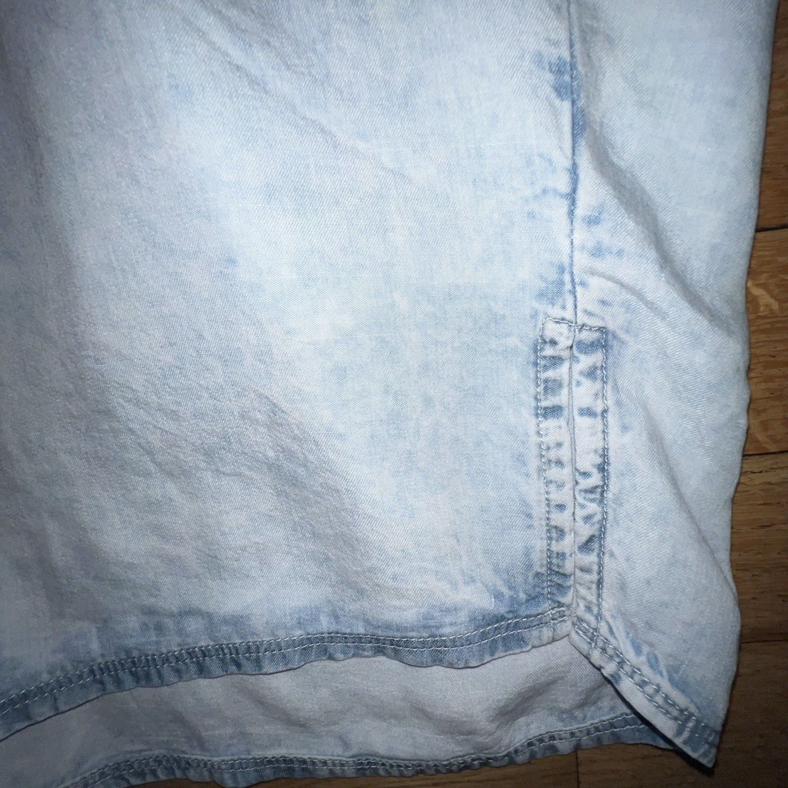 $138 NWT Splendid 100% Lyocell Button Down Blouse Light-Blue Womens LARGE