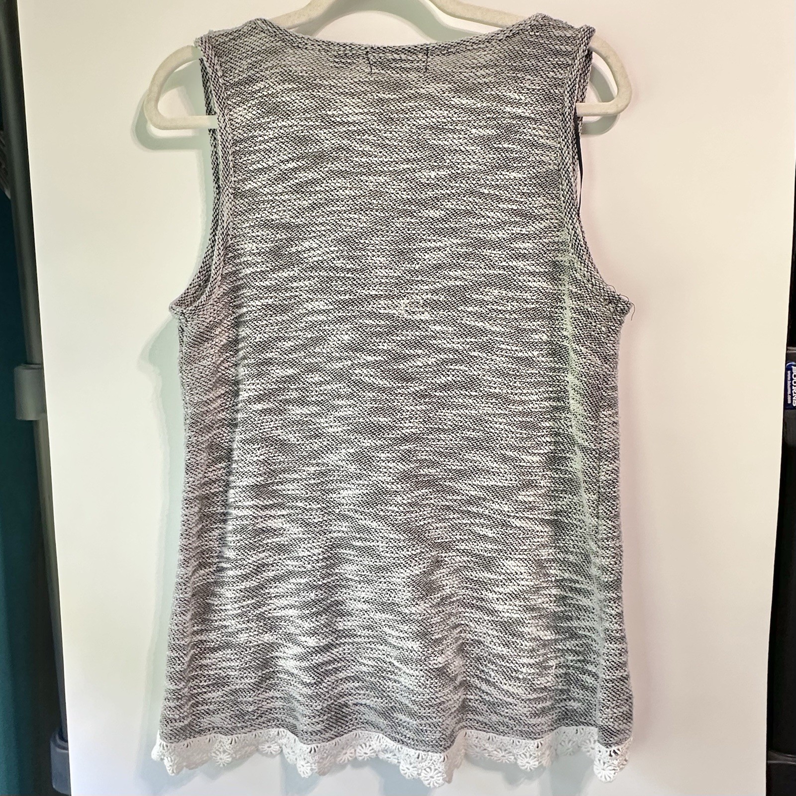 Attention Womens Size M Black White Marled Knit Tank Top Lace Trim High Low Hem
