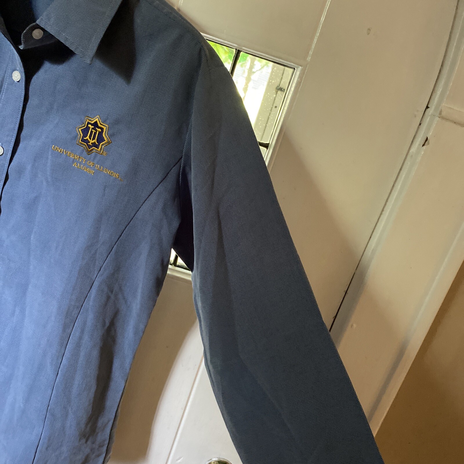 (1) Trendy Blue Vantage University Of Illinois Alumni Button-Down Women’s Size M