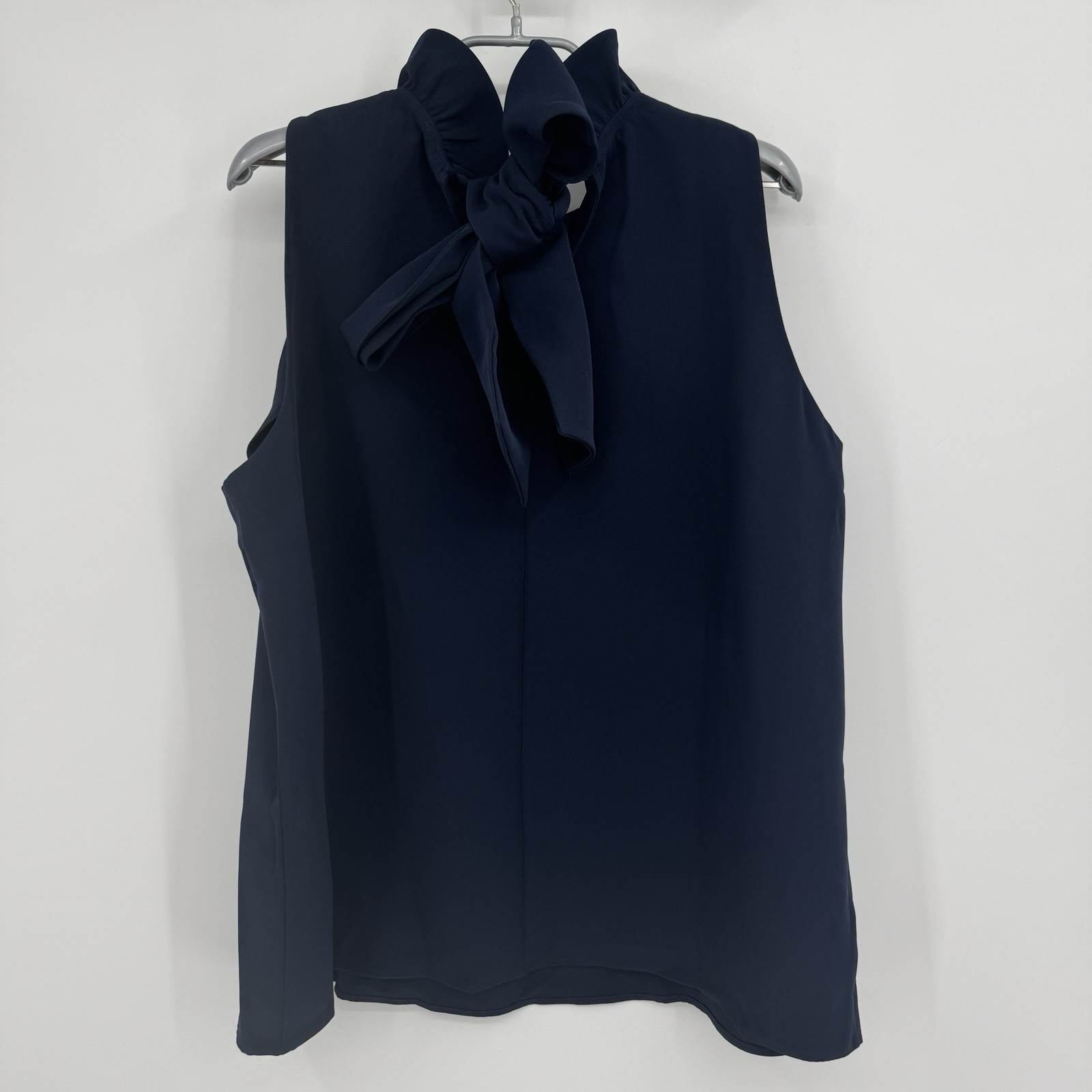 Tuckernuck Navy Blue Mason Blouse size XXL 2XL Sleeveless Top Ruffle Bow Tie NWT