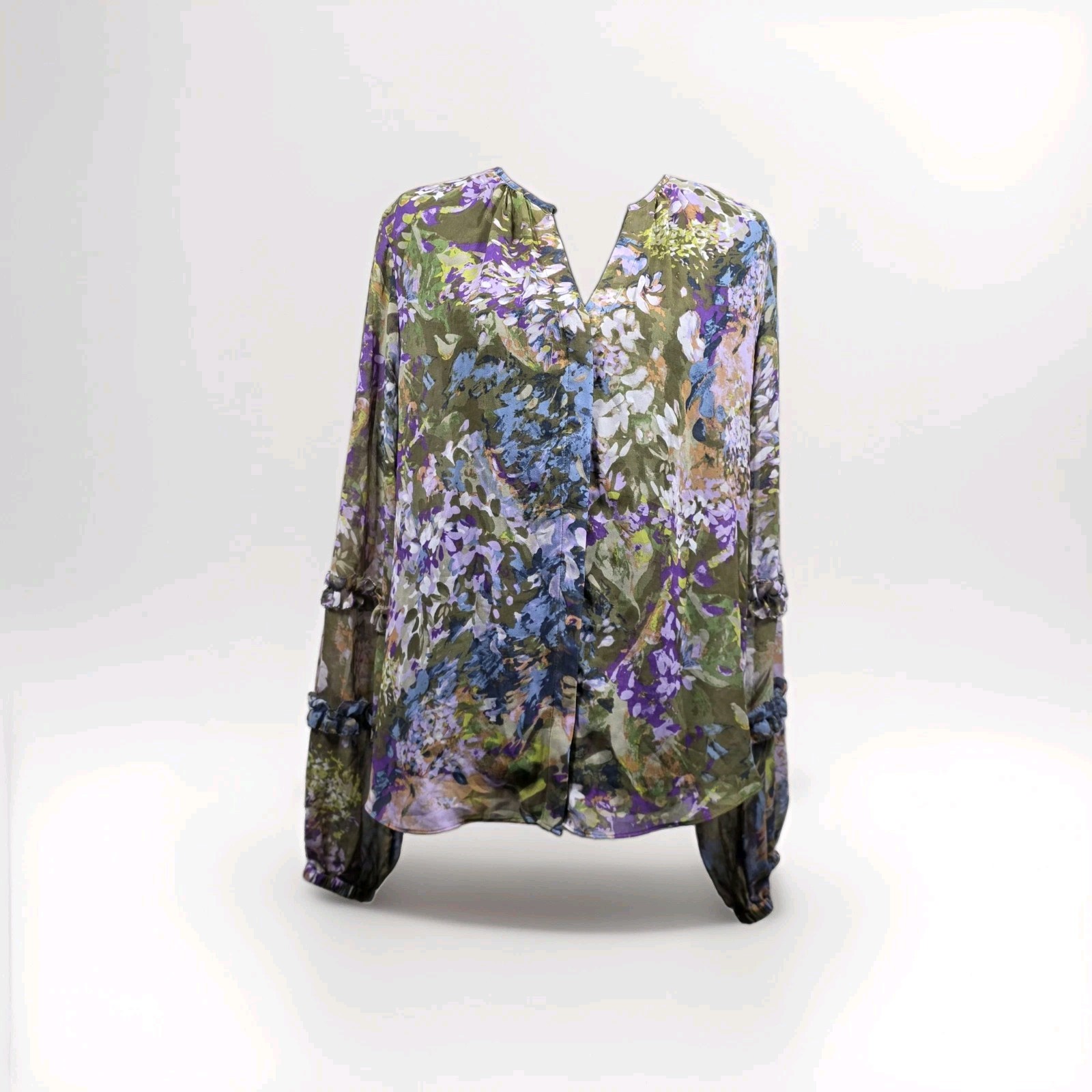 White House Black Market Women’ L NWT $99 Watercolor Floral Ruffle Sleeve Blouse