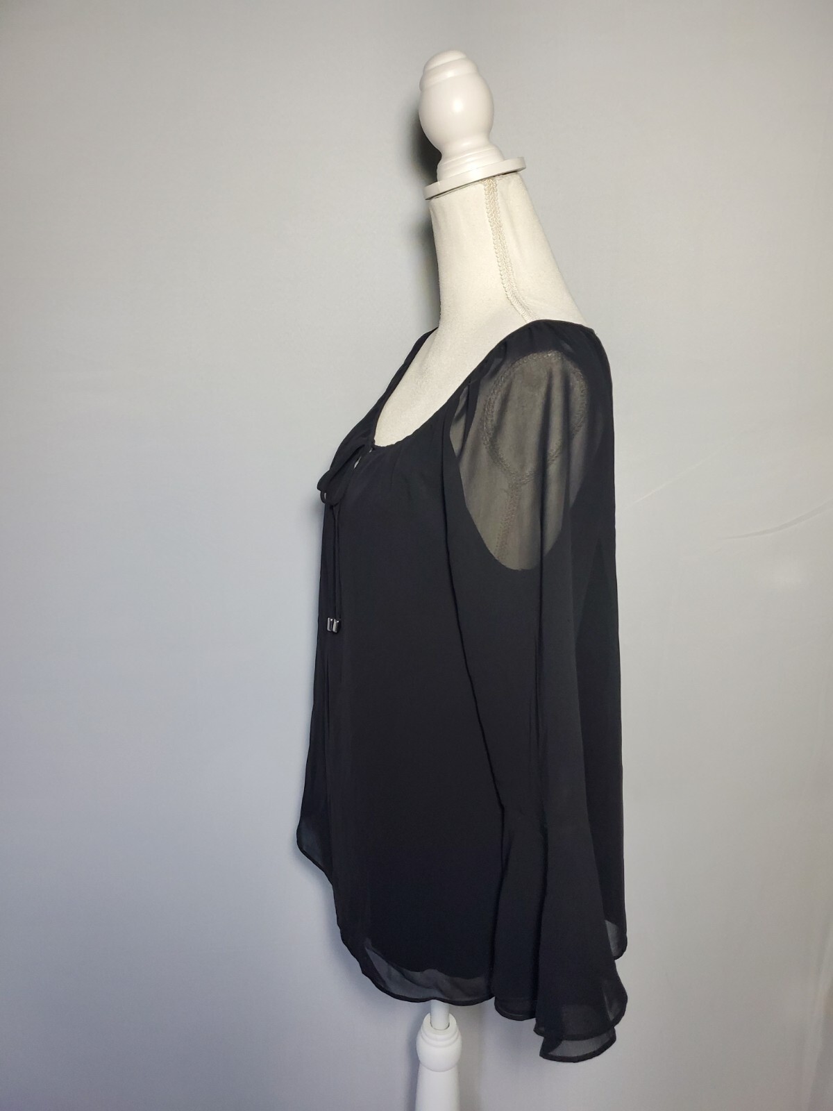 Marled Black Sheer Lined Blouse Flared Sleeves Beaded Tassel Neck Womens Small.