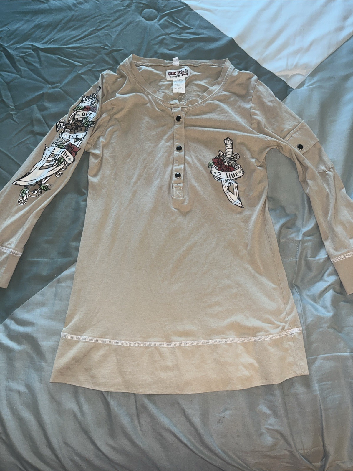 One Life 2 Live Shirt Size Small Tan Long Sleeve Made In USA Y2K Skull