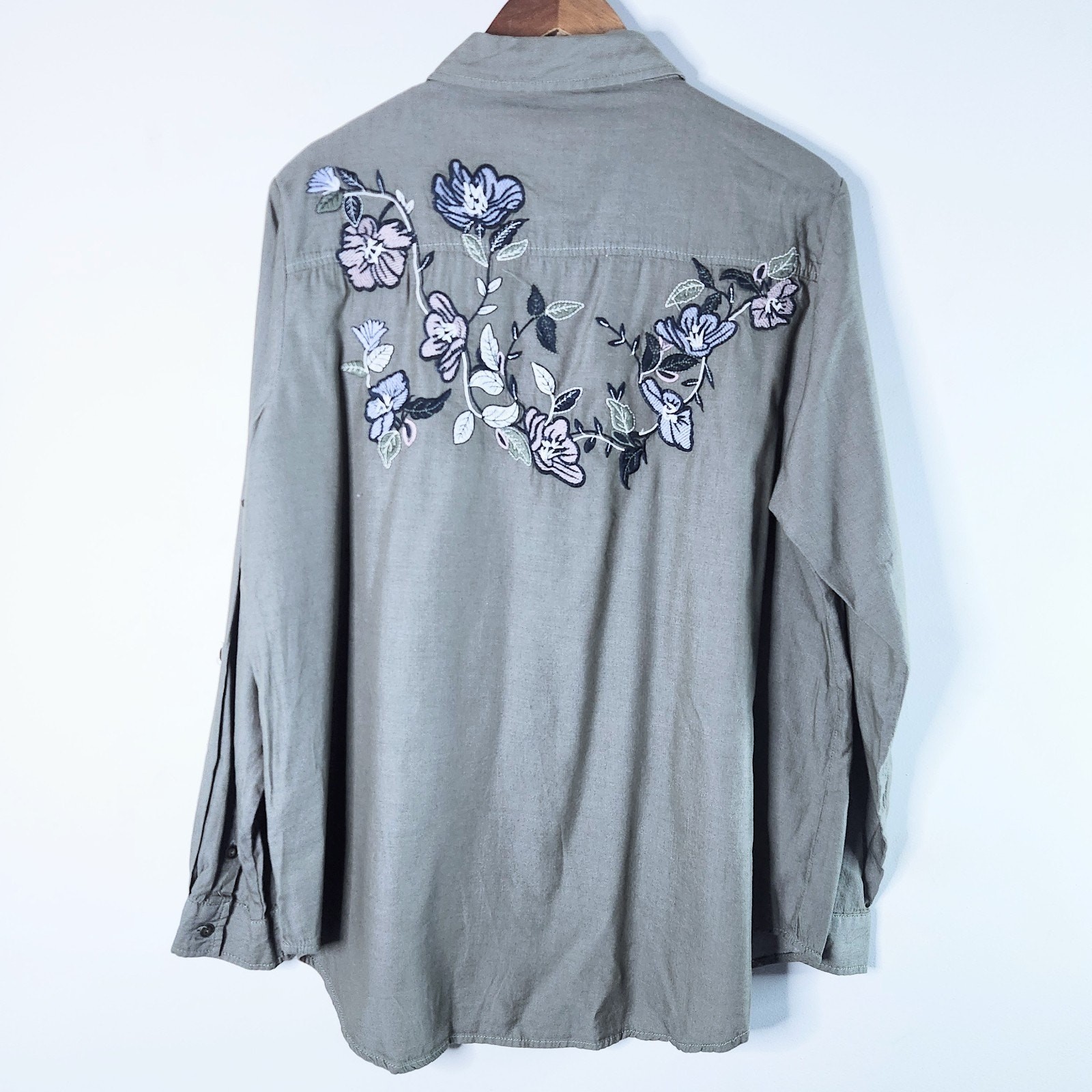 Westport Womens Dark Gray Floral Embroidered Button Up Blouse Size 1X Western