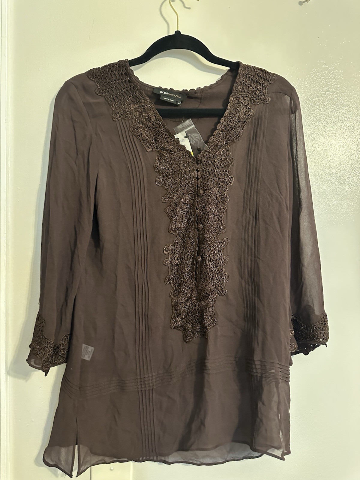 BCBGMAXAZRIA Brown Sheer Chiffon Crochet Accent Tunic Blouse V-Neck 3/4 Sleeve M