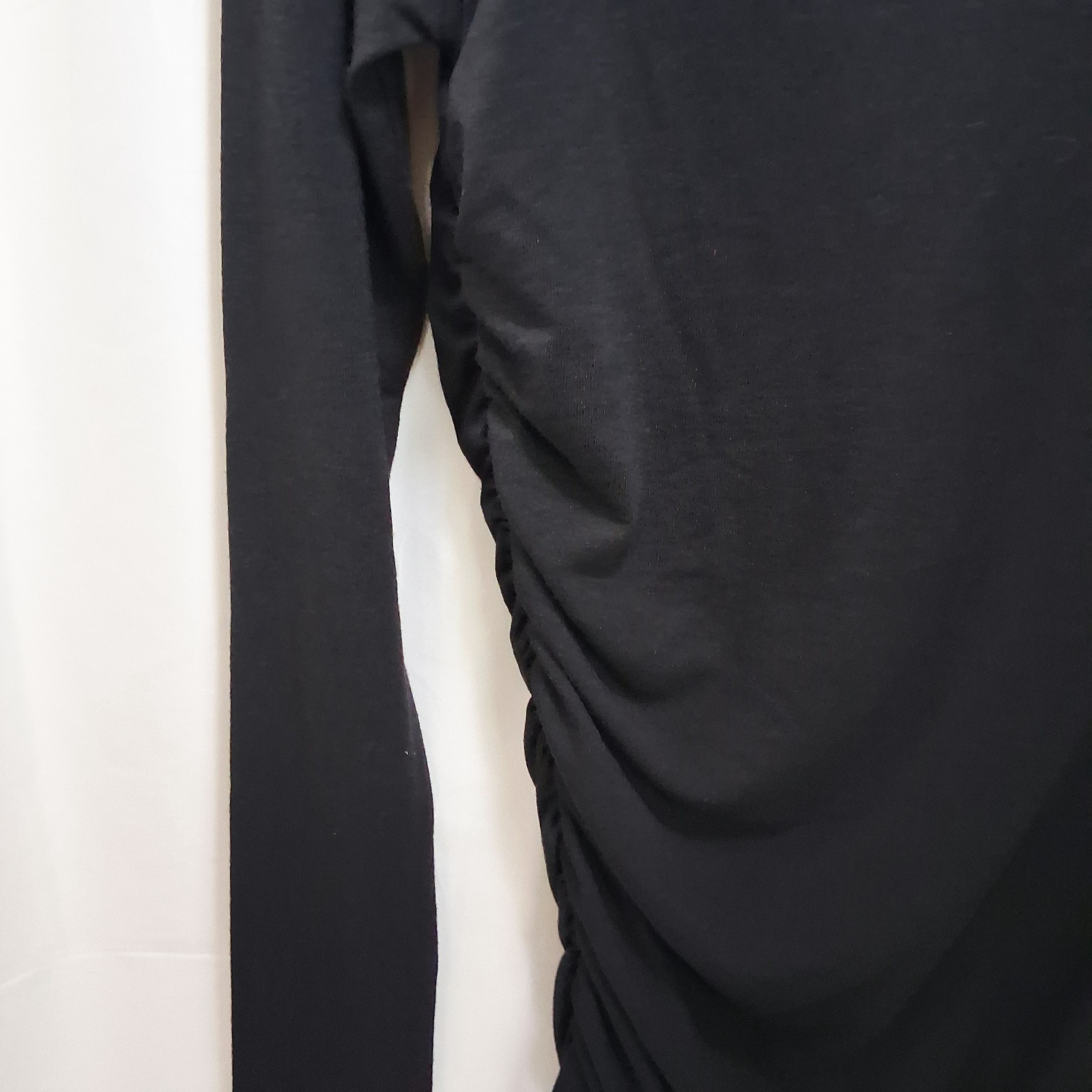 Modern Citizen Vittoria Asymmetric Neck Ruched Tee Black Long Sleeve Large