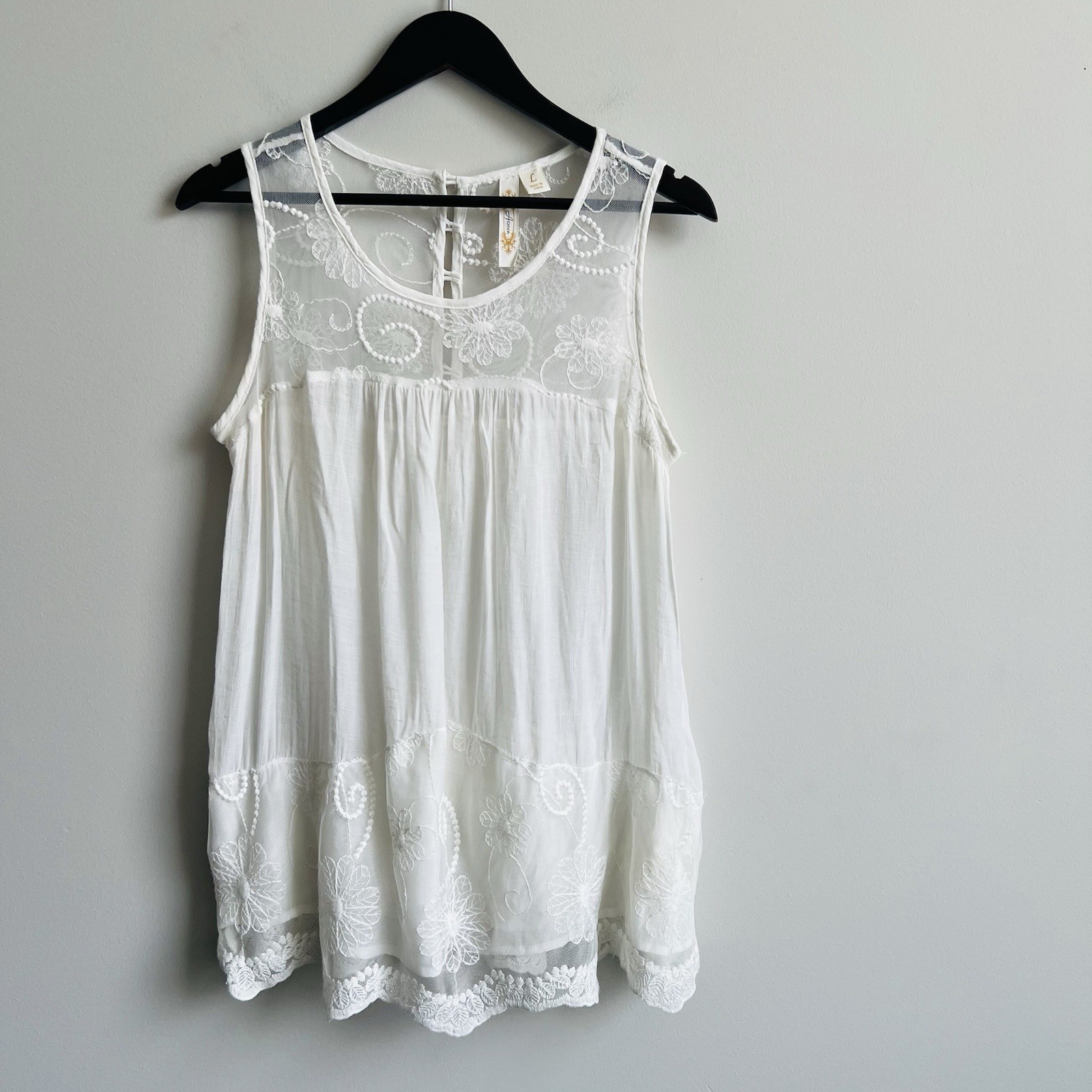 Whimsical Lace Embroidered Top Sleeveless Feminine L Romantic Ethereal Adiva